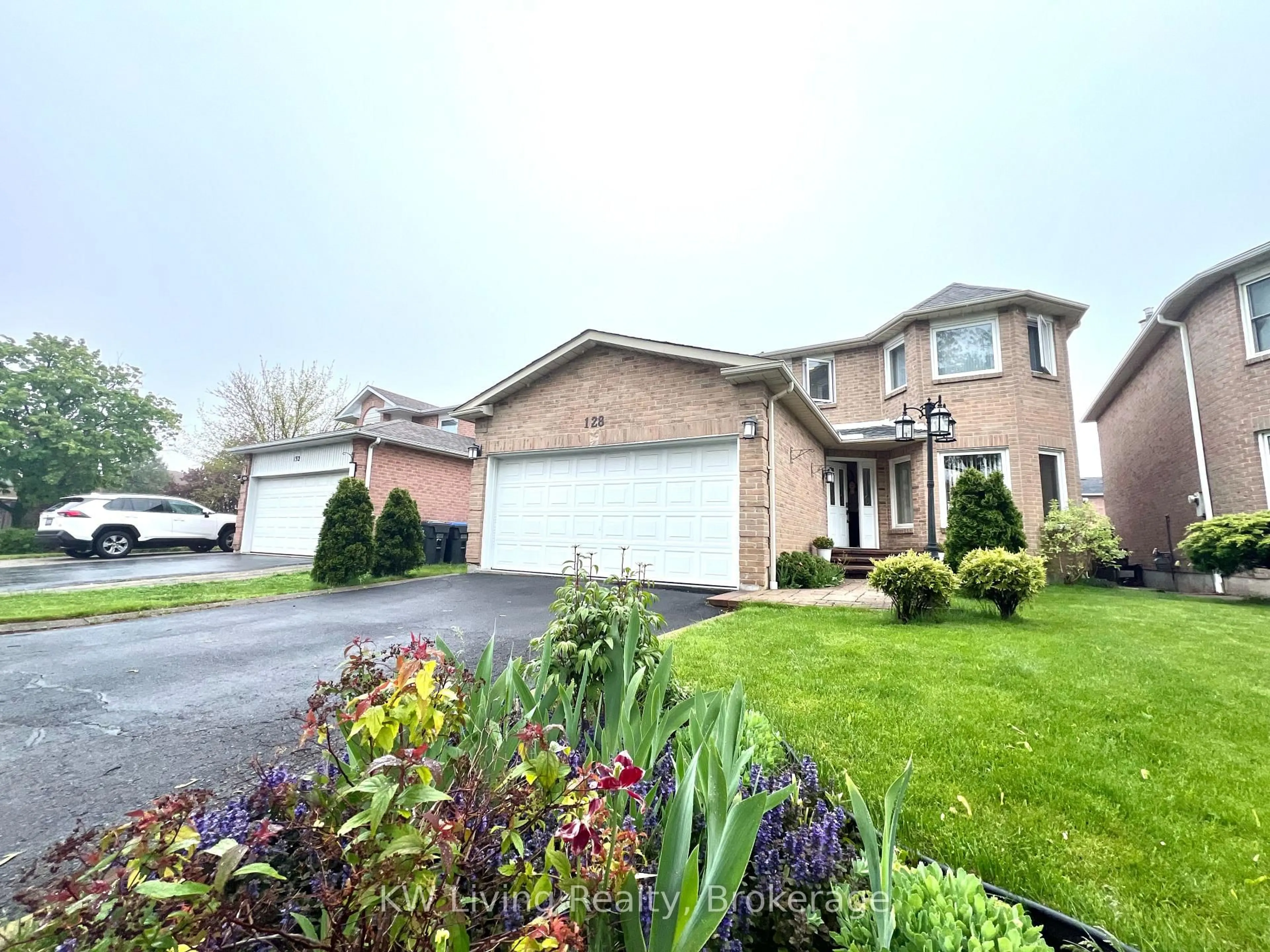 Unknown for 128 Palomino Dr, Mississauga Ontario L4Z 3G5