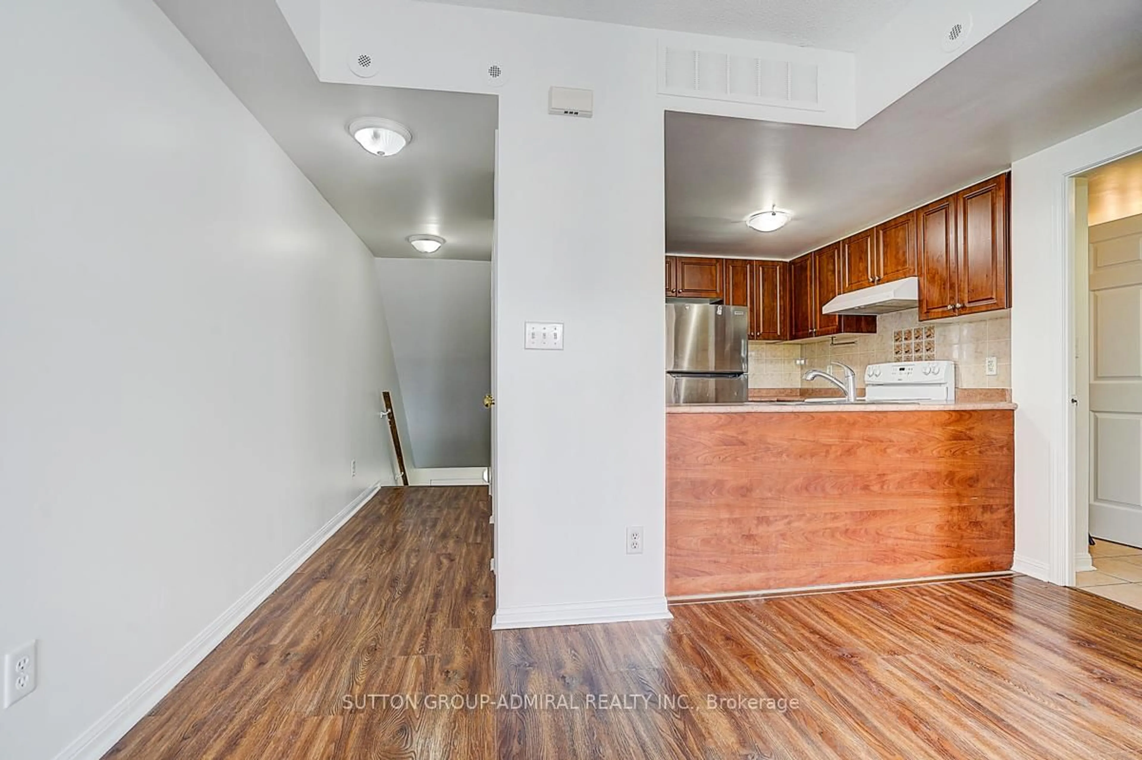 Unknown for 3047 Finch Ave #2057, Toronto Ontario M9M 0A5