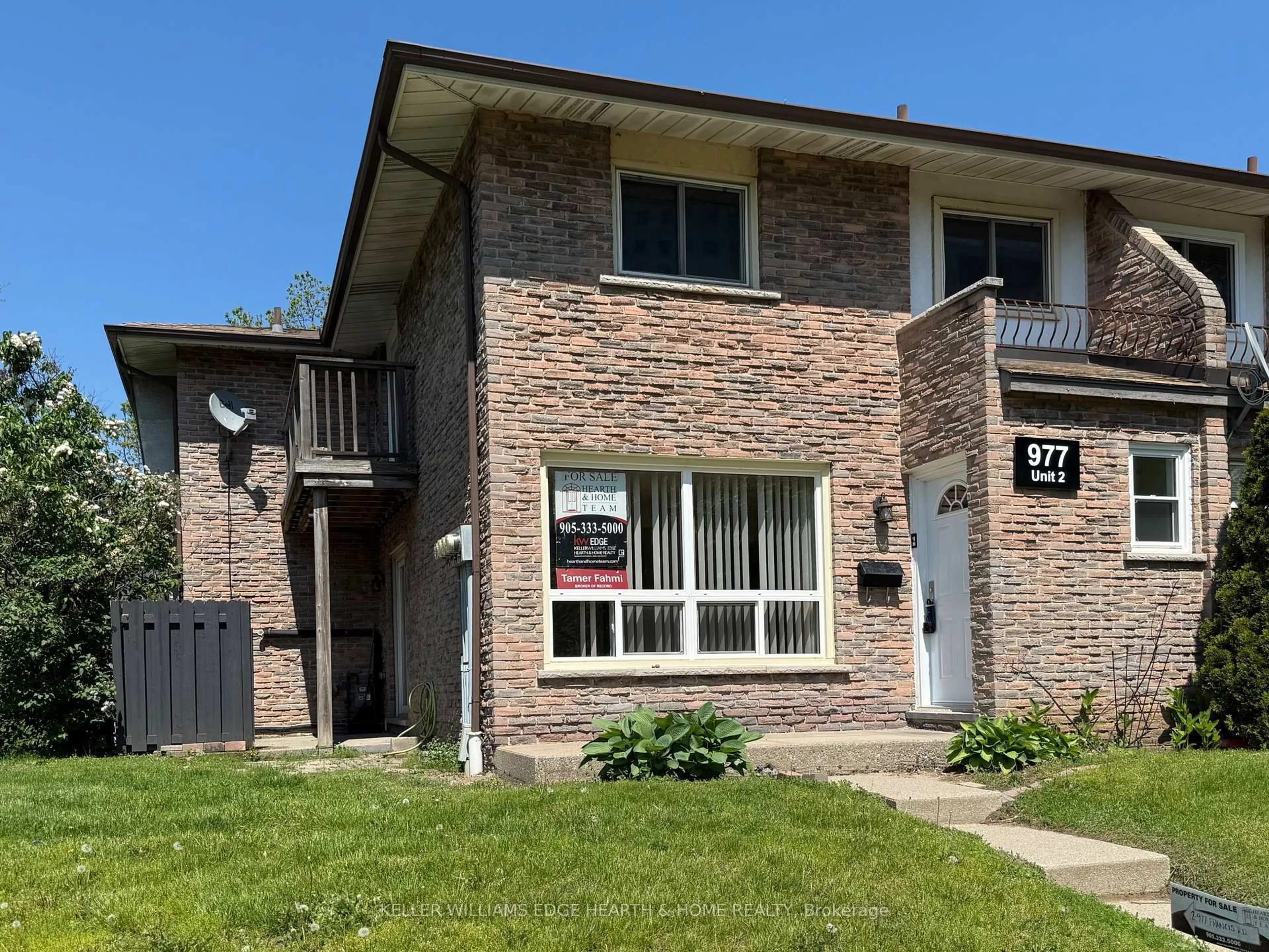 Home with brick exterior material, street for 977 Francis Rd #2, Burlington Ontario L7T 3Z1