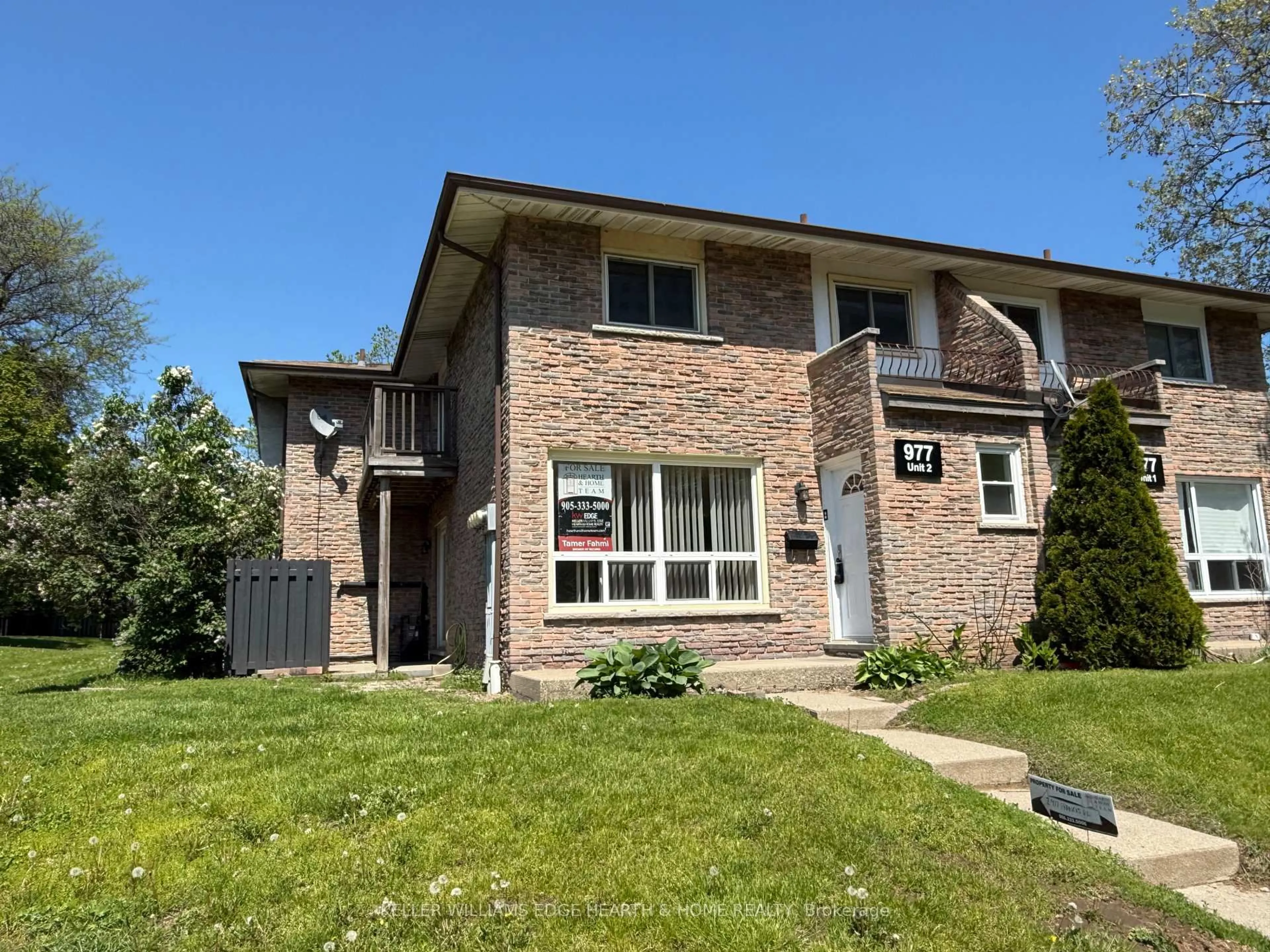 Home with brick exterior material, street for 977 Francis Rd #2, Burlington Ontario L7T 3Z1
