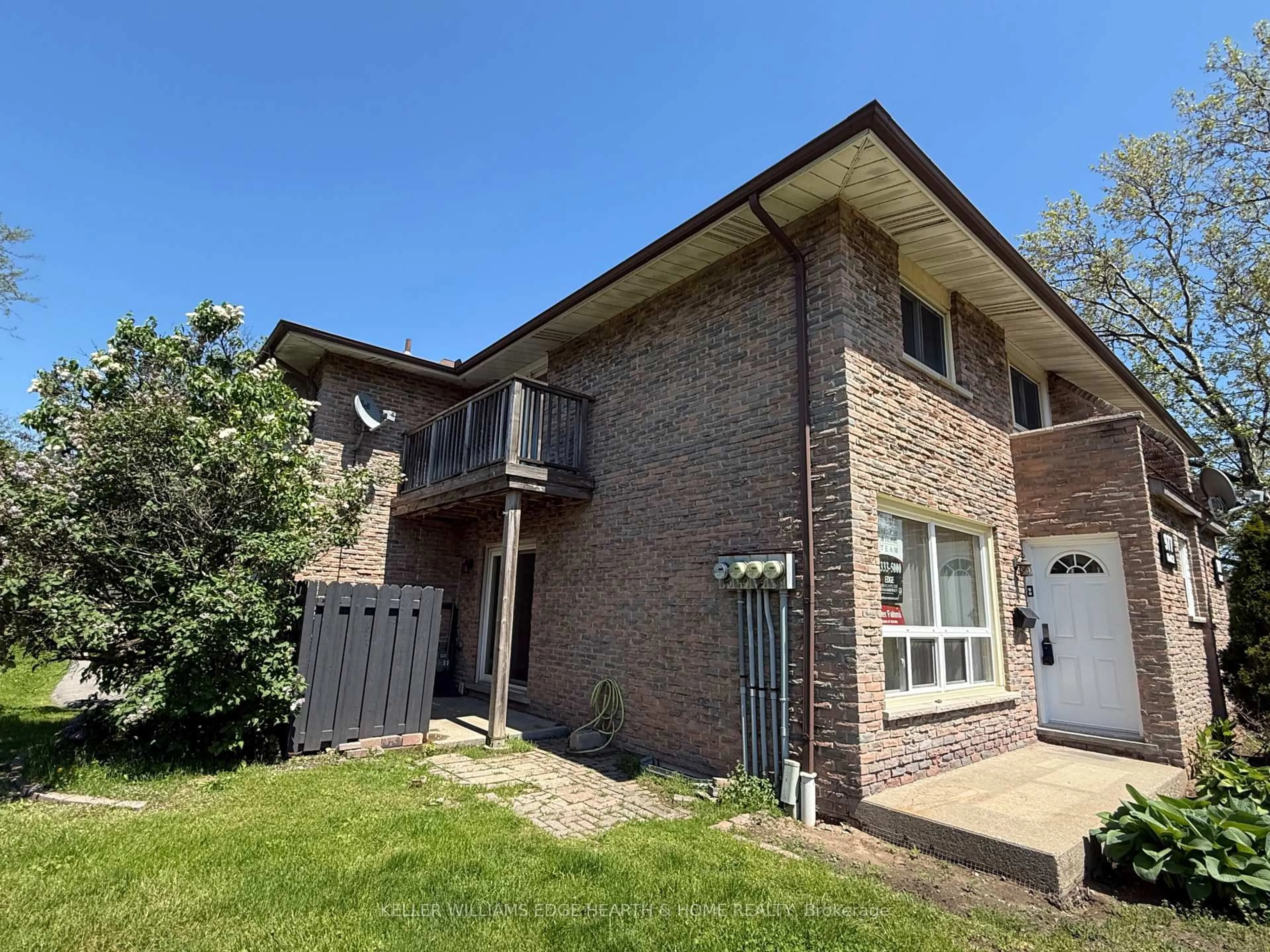 Home with brick exterior material, unknown for 977 Francis Rd #2, Burlington Ontario L7T 3Z1