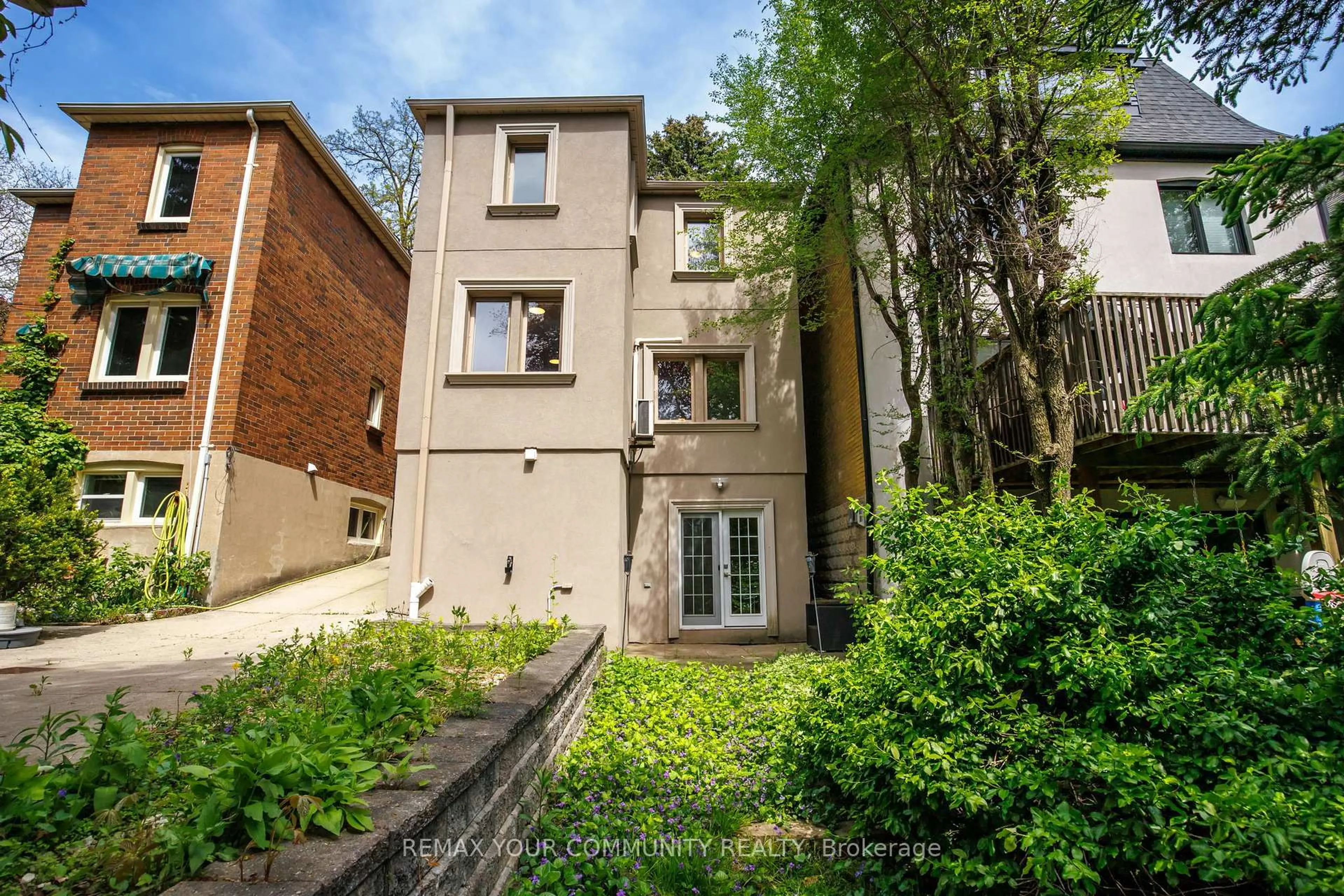 Unknown for 236 Ellis Ave, Toronto Ontario M6S 2X2