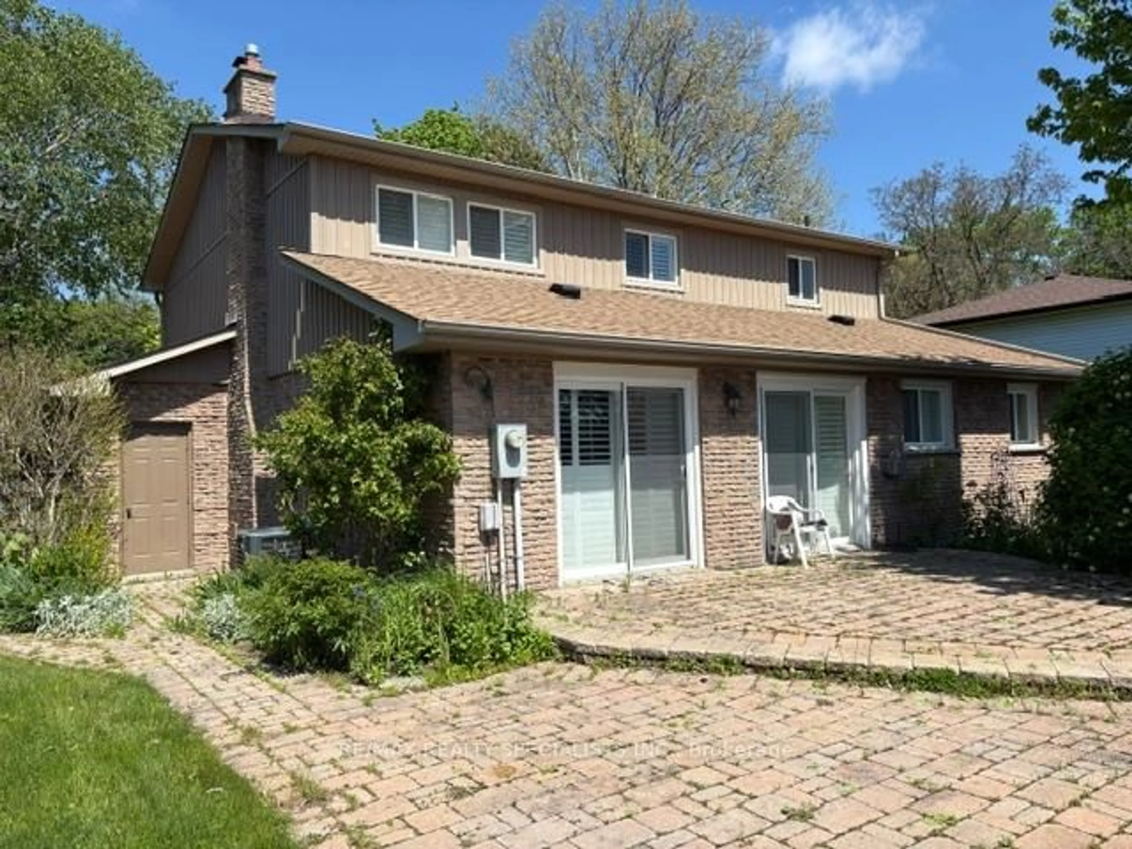 Home with brick exterior material, street for 432 Isabella Ave, Mississauga Ontario L5B 2G2