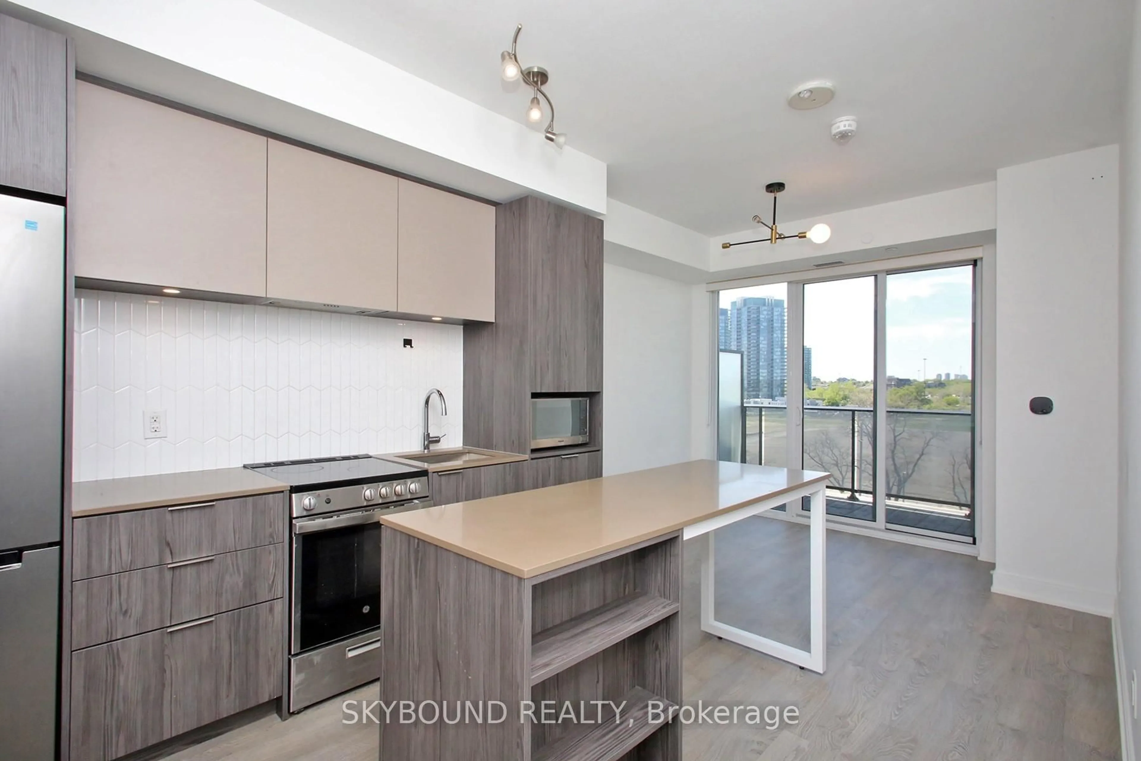 Unknown for 70 Annie Craig Dr #610, Toronto Ontario M8V 0G2