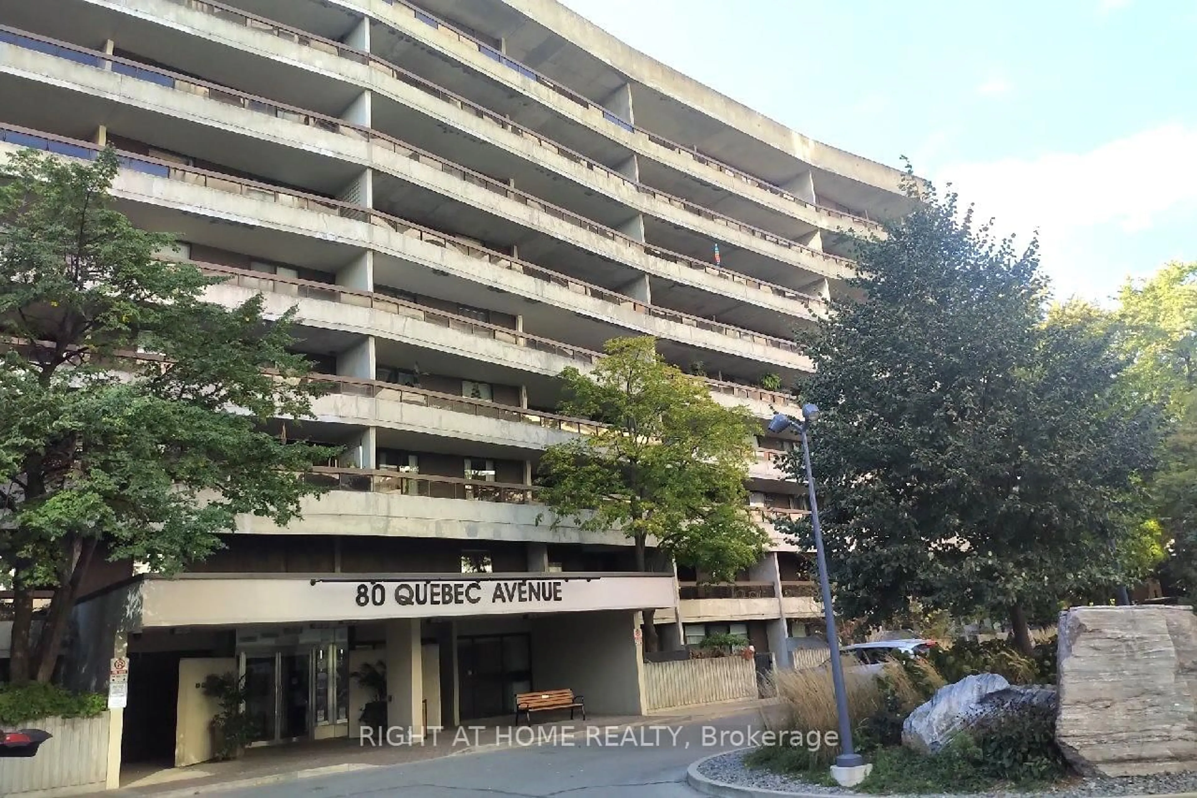 Unknown for 80 Quebec Ave #607, Toronto Ontario M6P 4B7