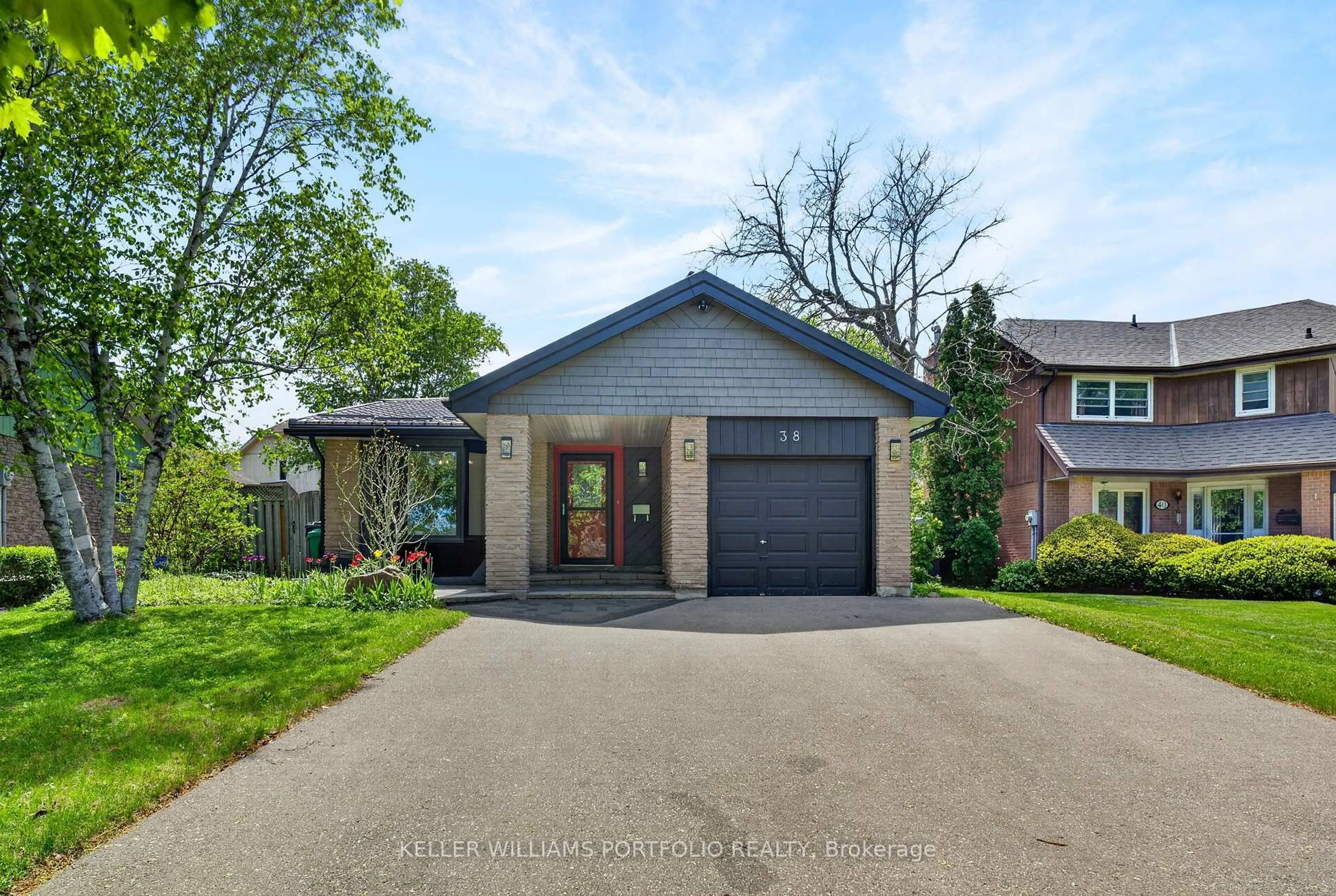 Home with brick exterior material, street for 38 Laurelcrest St, Brampton Ontario L6S 2R4