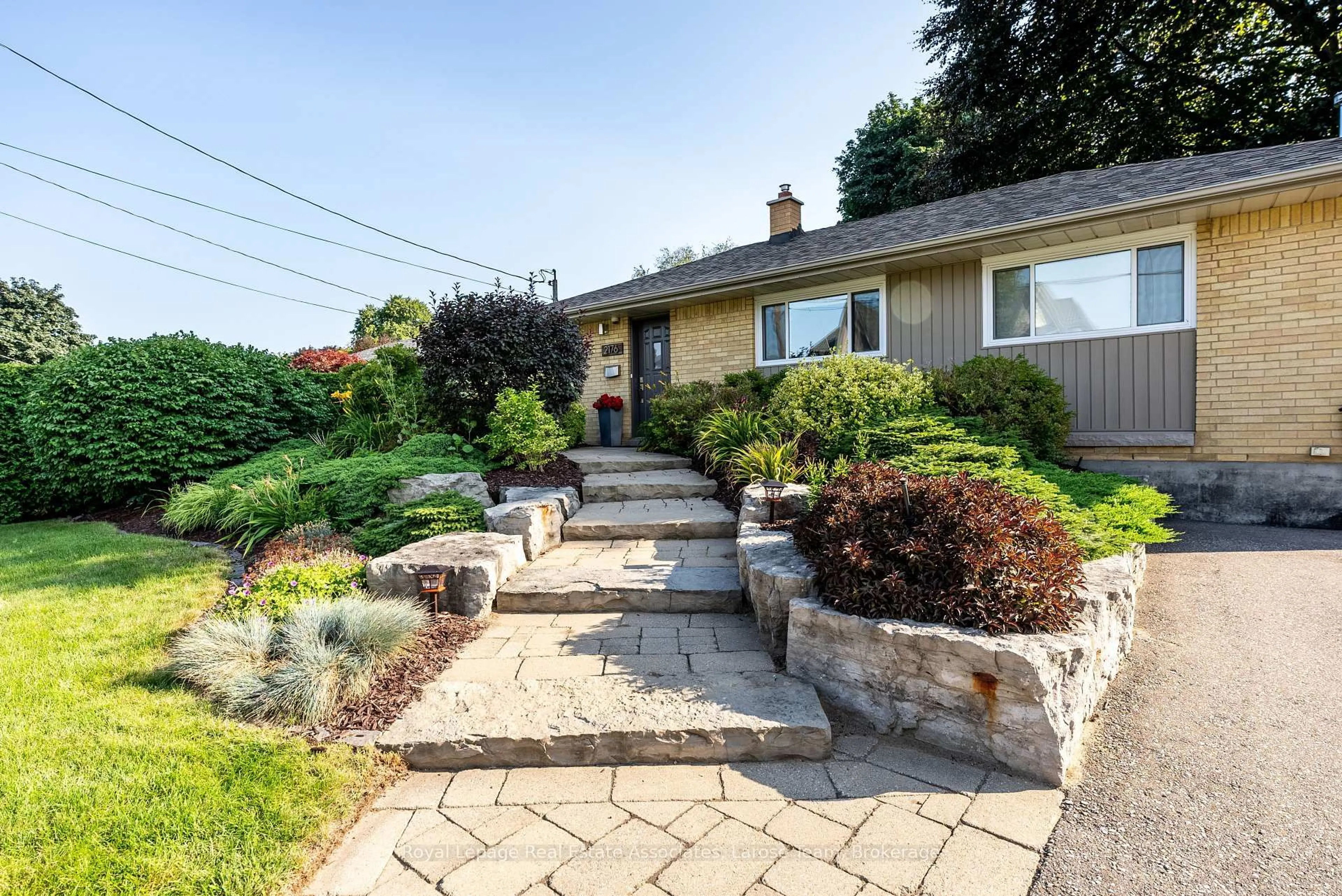 Unknown for 2176 Florian Rd, Mississauga Ontario L5A 2M4