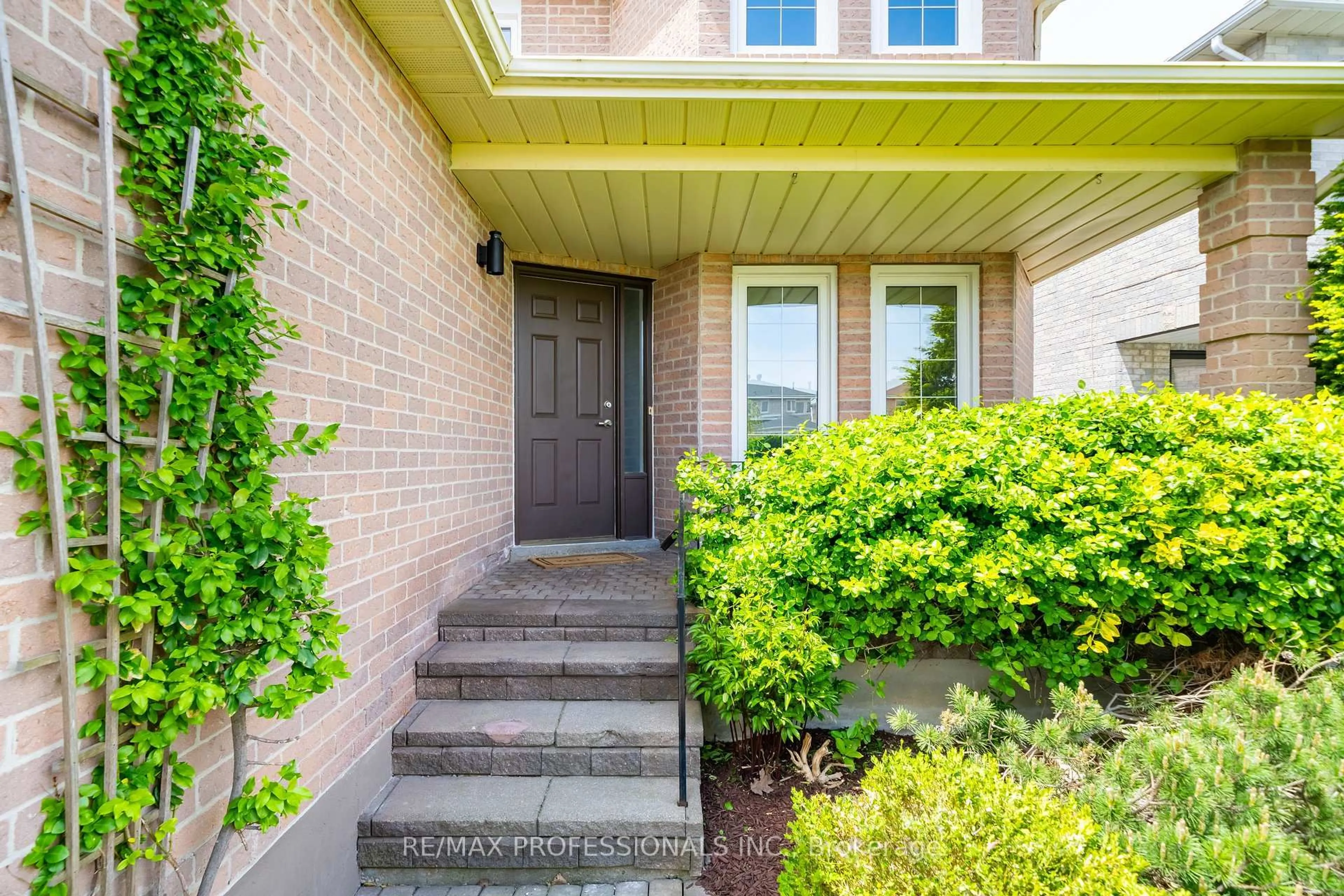 Unknown for 5154 Sunray Dr, Mississauga Ontario L5R 2V3