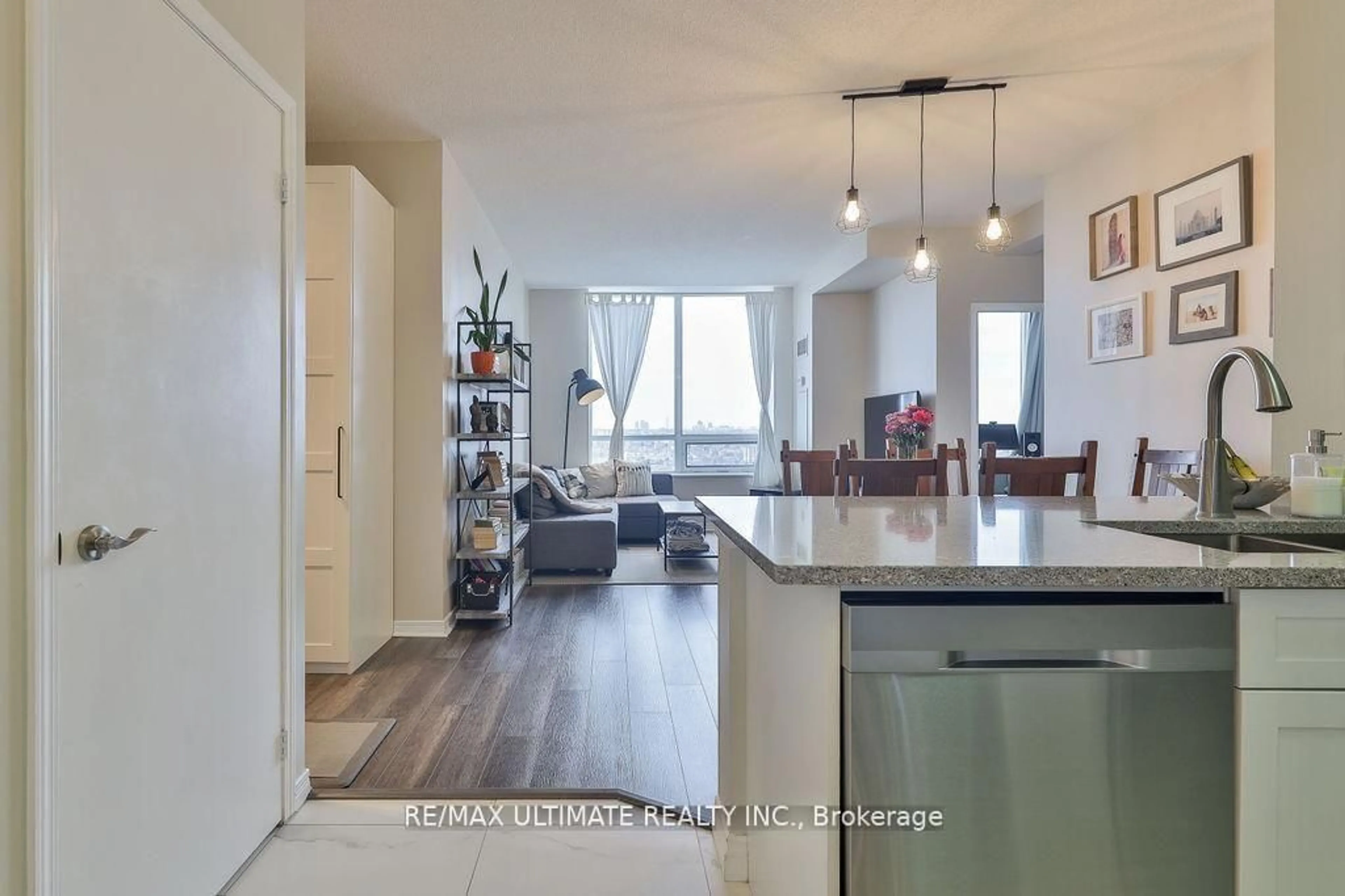 Open concept kitchen, unknown for 60 Heintzman St #2404, Toronto Ontario M6P 5A1