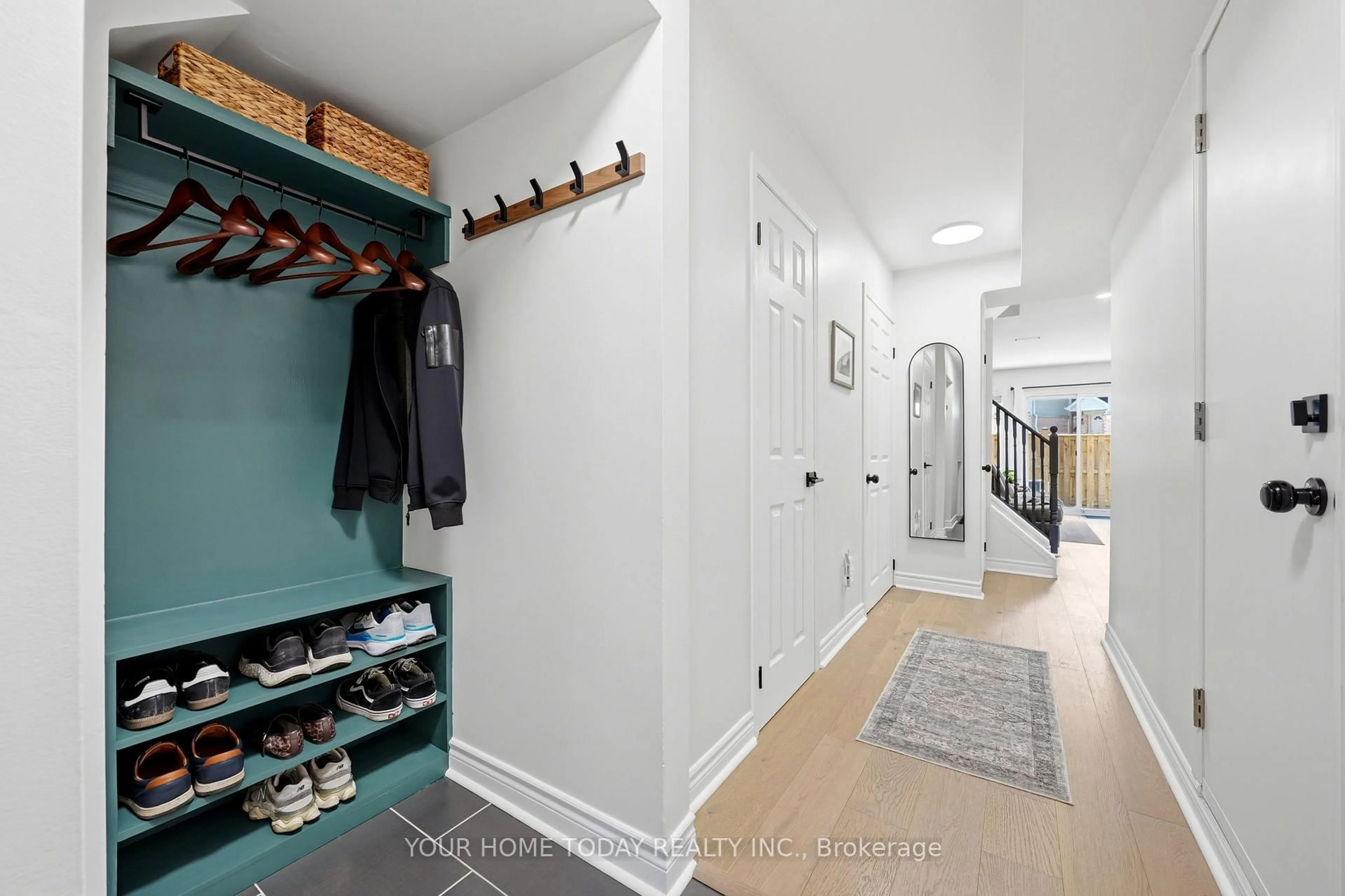 Indoor entryway for 34 Stewart MacLaren Rd, Halton Hills Ontario L7G 5L9