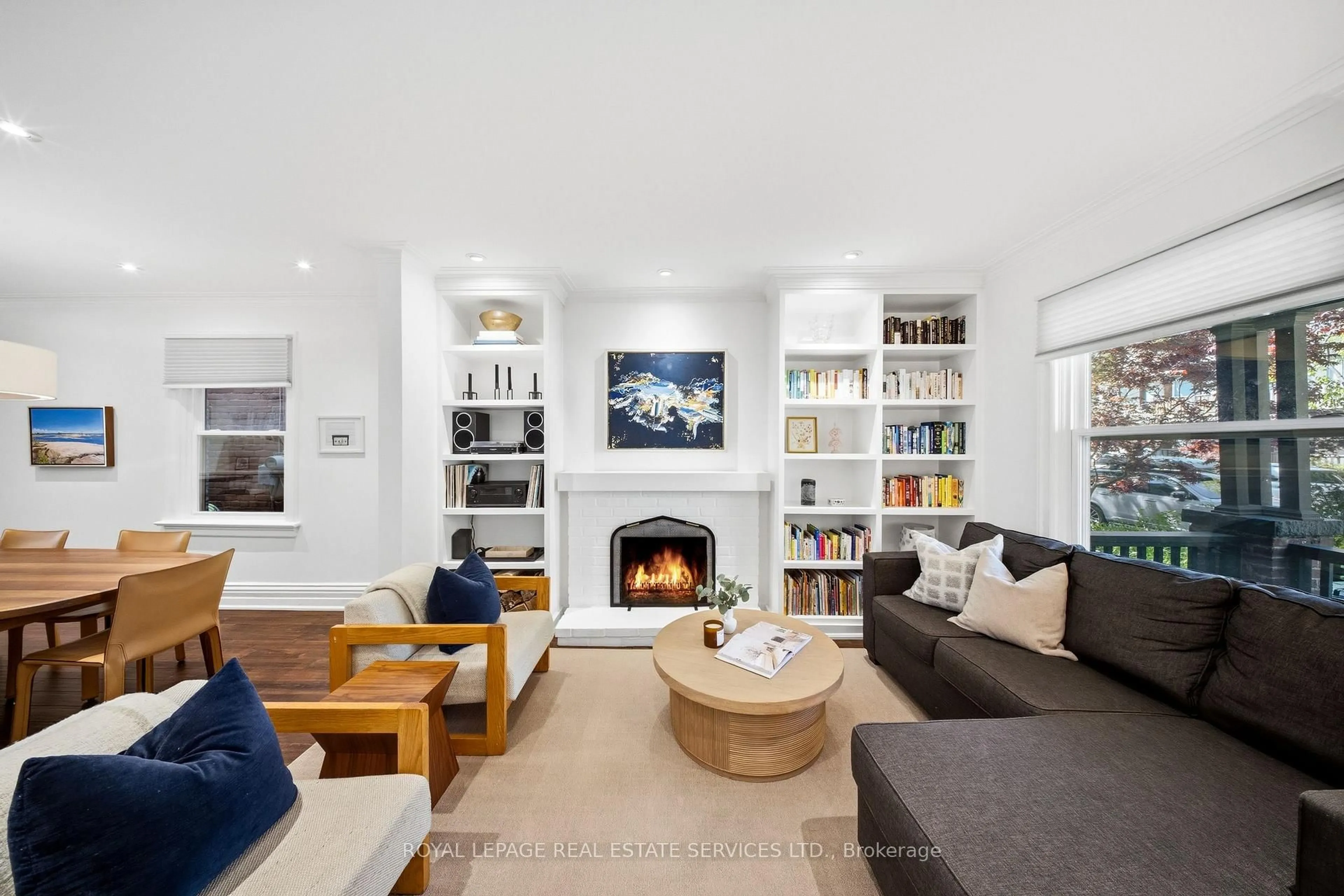 Living room with furniture, unknown for 473 Beresford Ave, Toronto Ontario M6S 3B8