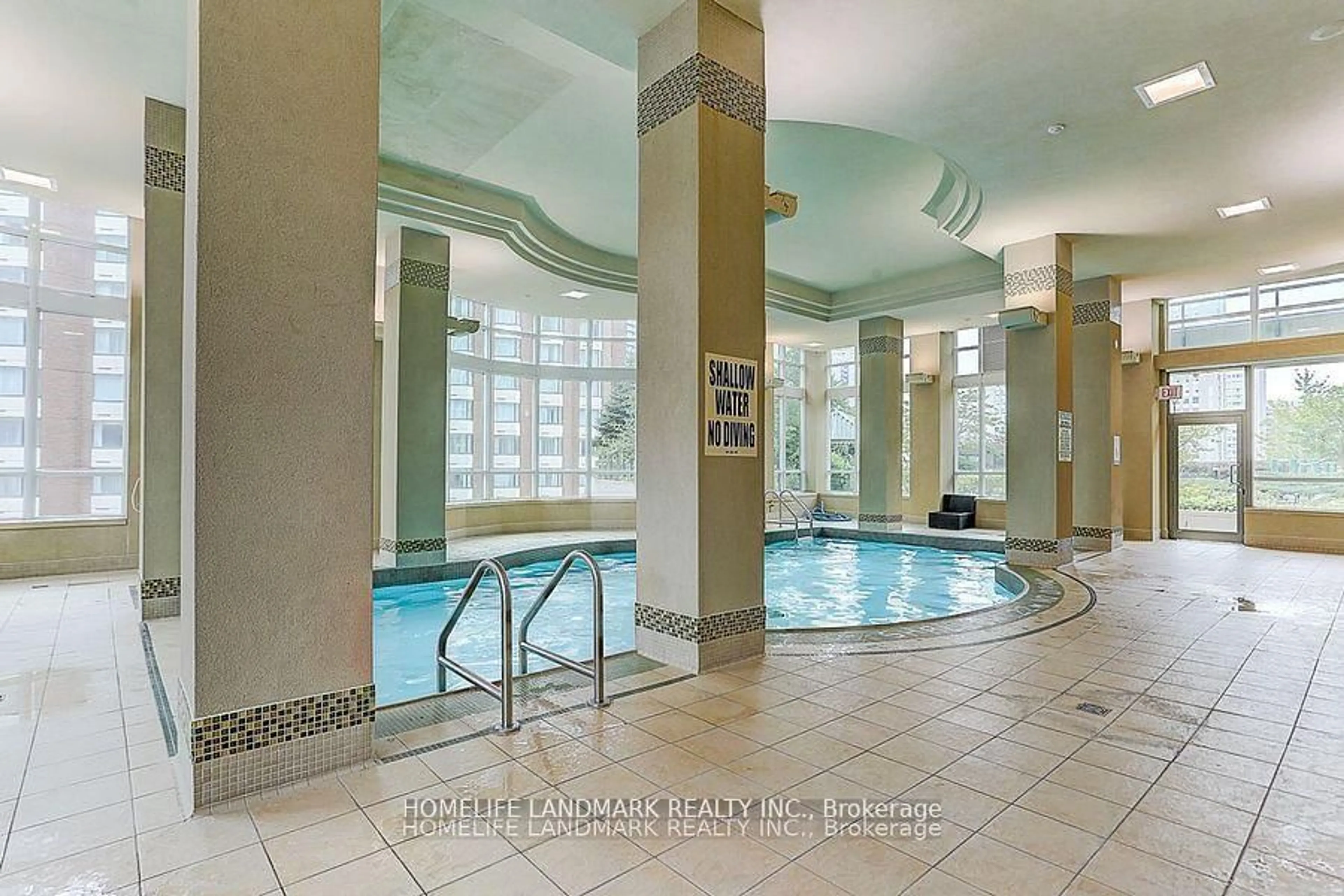 Pool for 208 Enfield Pl #3103, Mississauga Ontario L5B 0B8