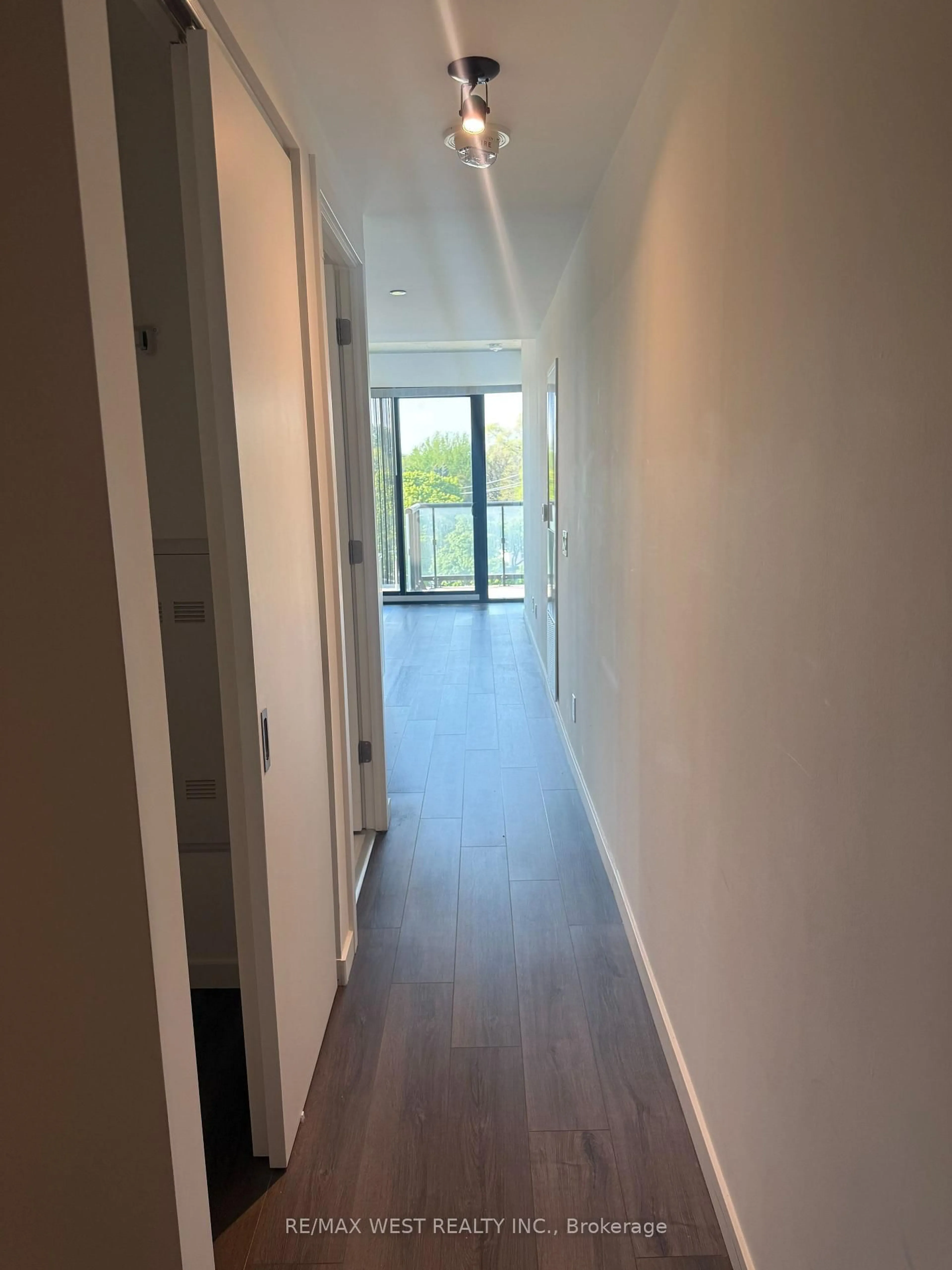 Unknown for 7 Smith Cres #407, Toronto Ontario M8Z 0G3