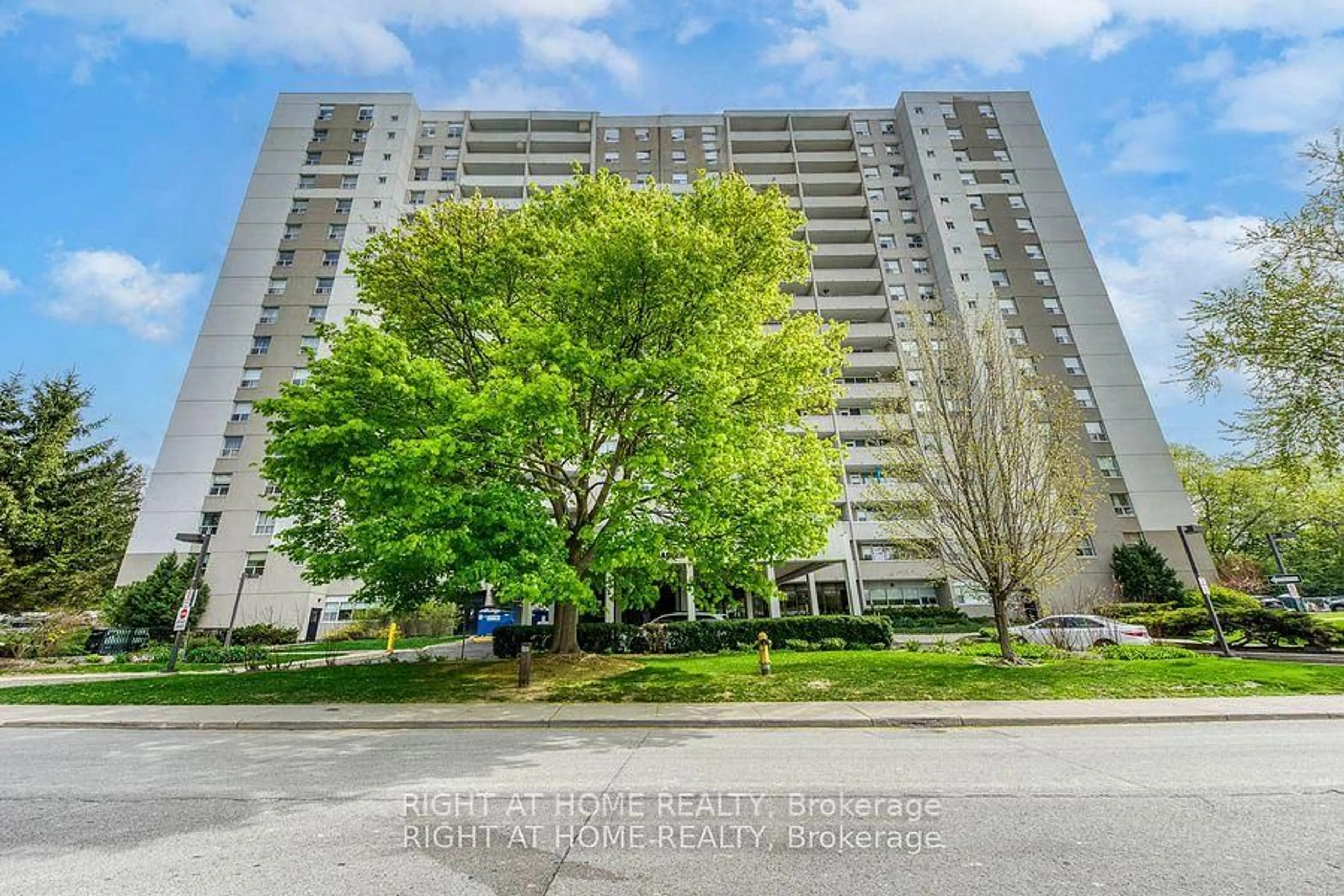 Unknown for 45 Southport St #304, Toronto Ontario M6S 3N5