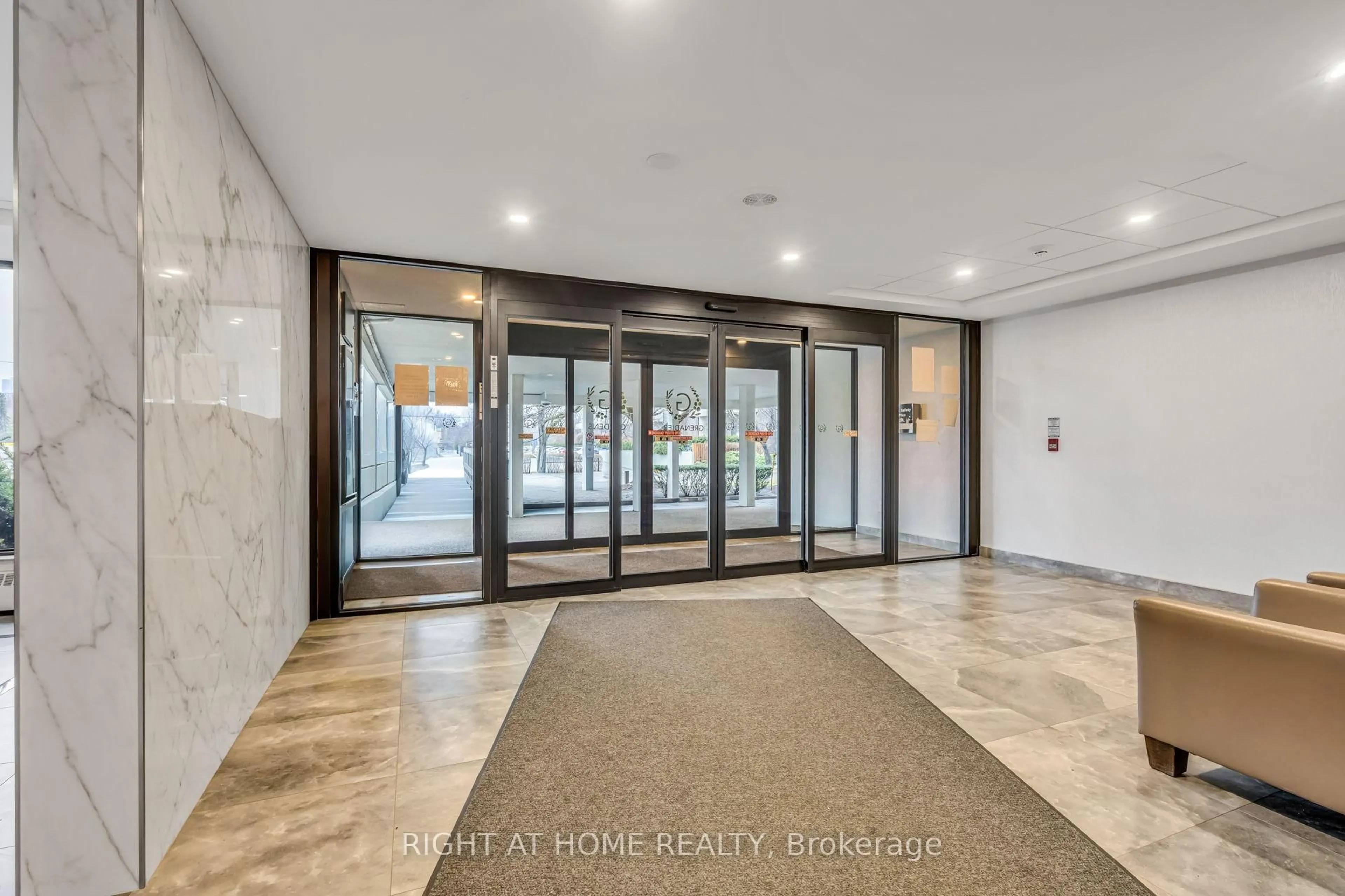Indoor foyer for 45 Southport St #304, Toronto Ontario M6S 3N5