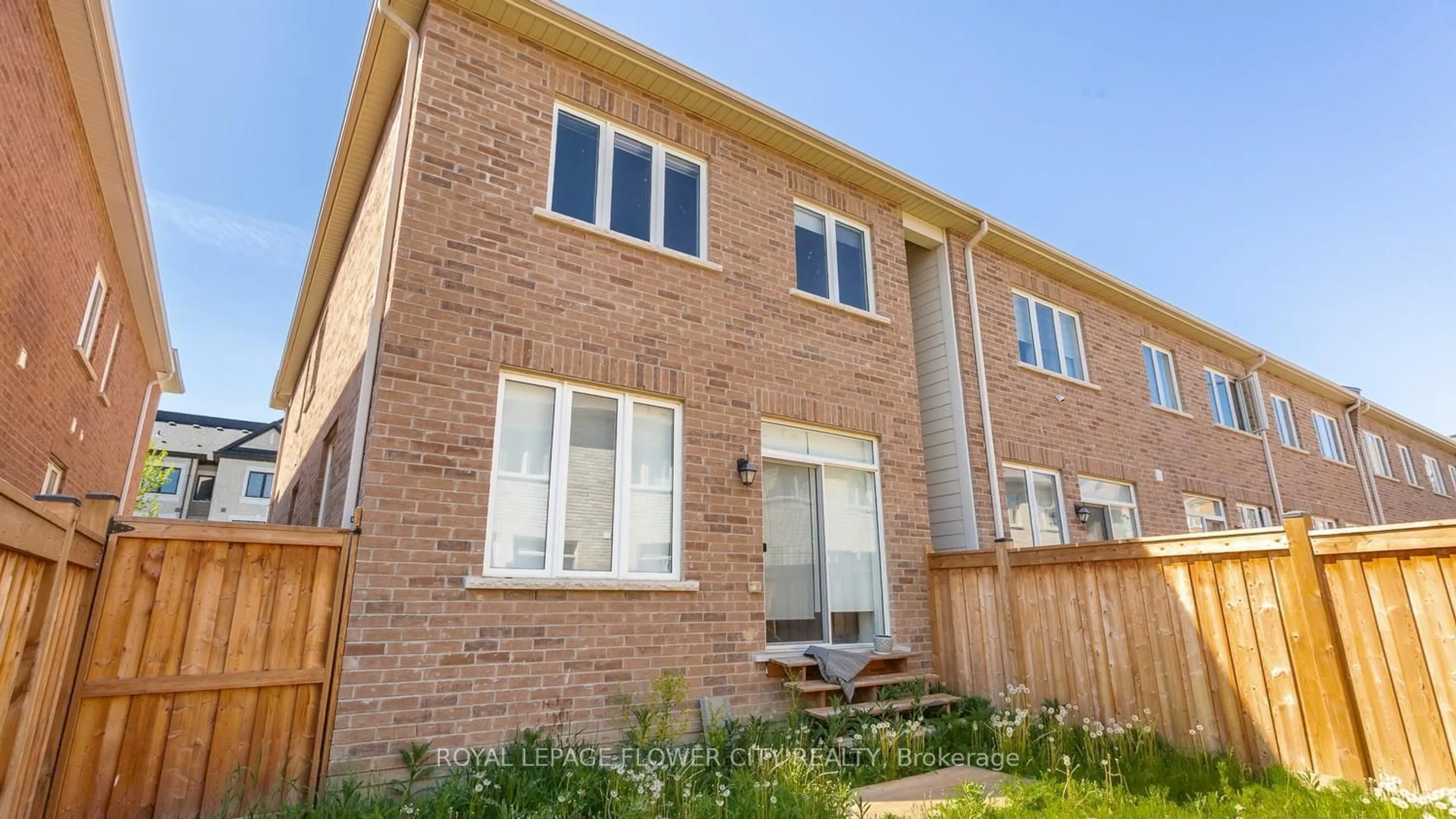 Home with brick exterior material, street for 29 Backwater Tr, Brampton Ontario L7A 5C2