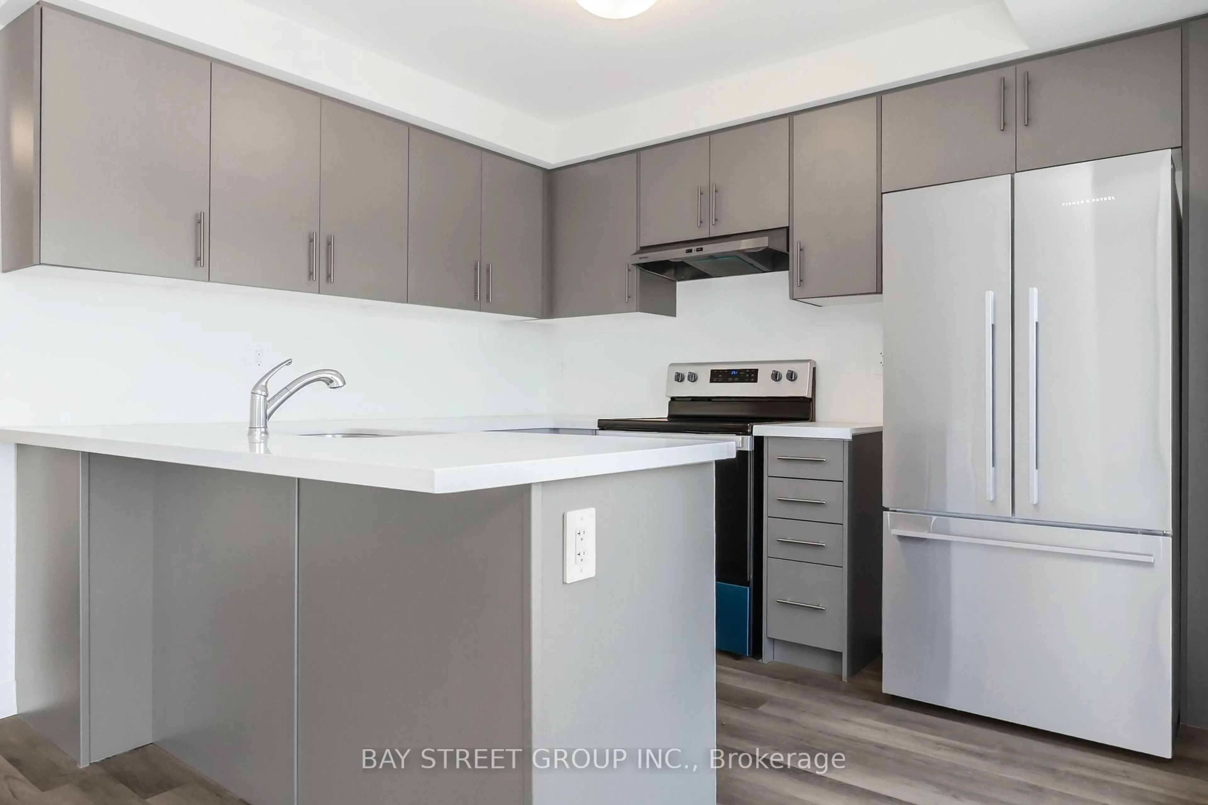 Standard kitchen, unknown for 15 Romilly Ave #17, Brampton Ontario L7A 5L8