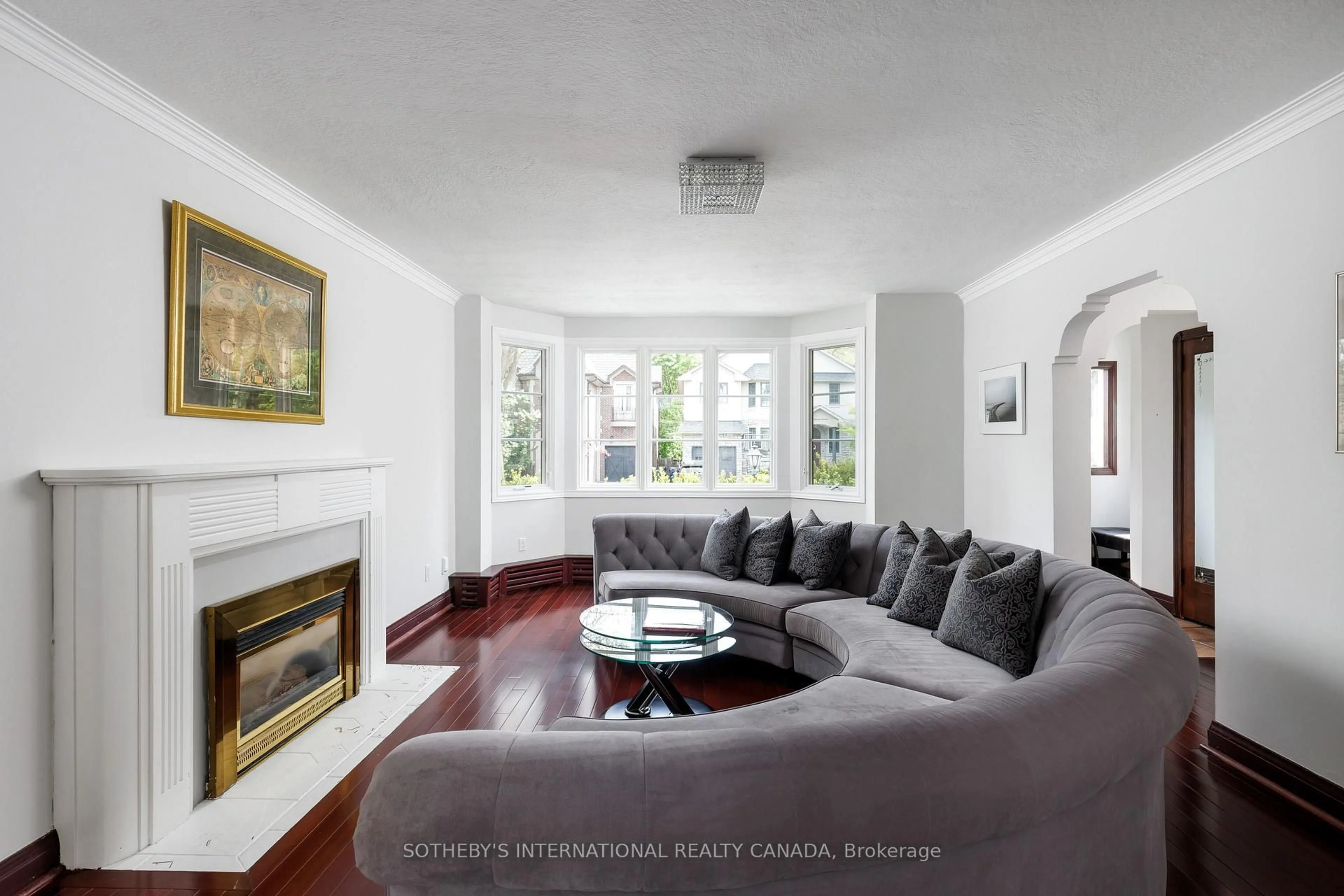 Living room with furniture, unknown for 90 Kingsway Cres, Toronto Ontario M8X 2R9