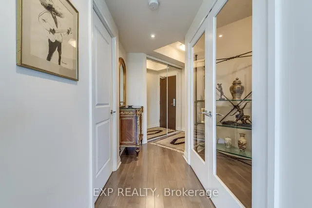 1055 Southdown Rd #905, Mississauga 3