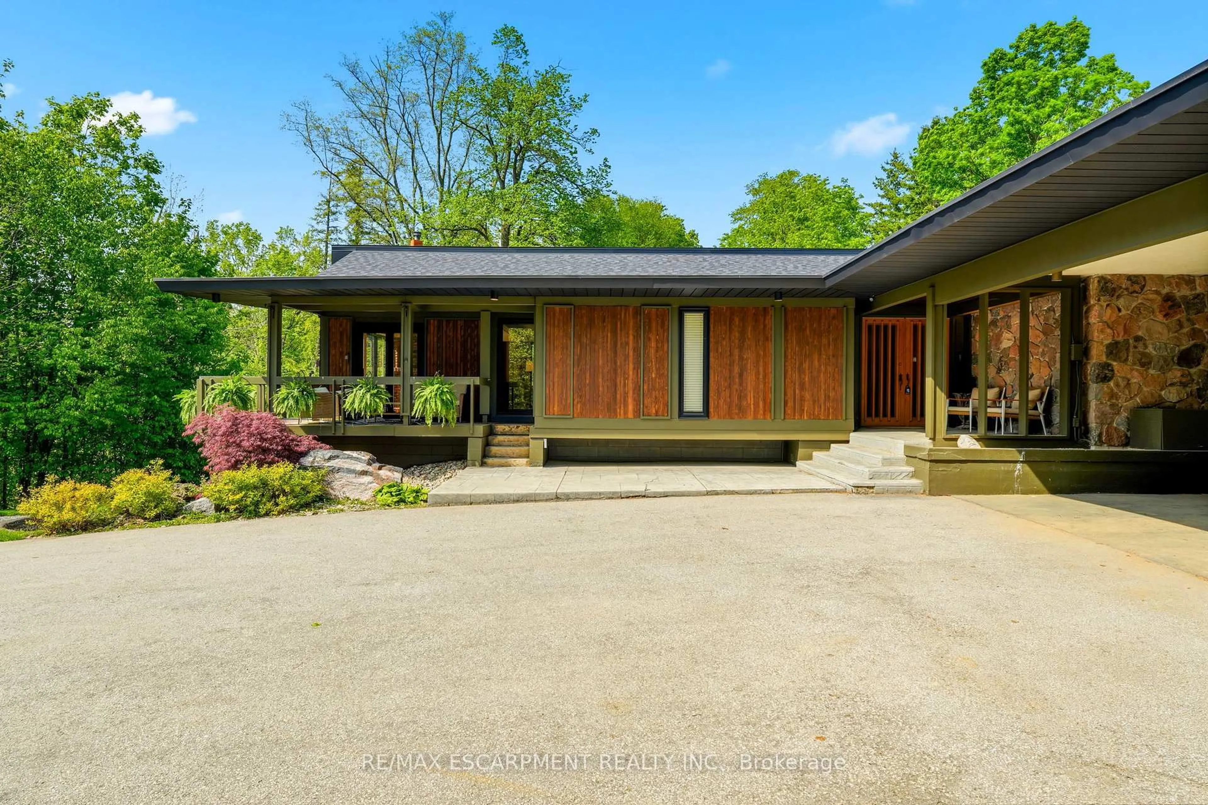 Unknown for 2510 Britannia Rd, Burlington Ontario L7P 0G3