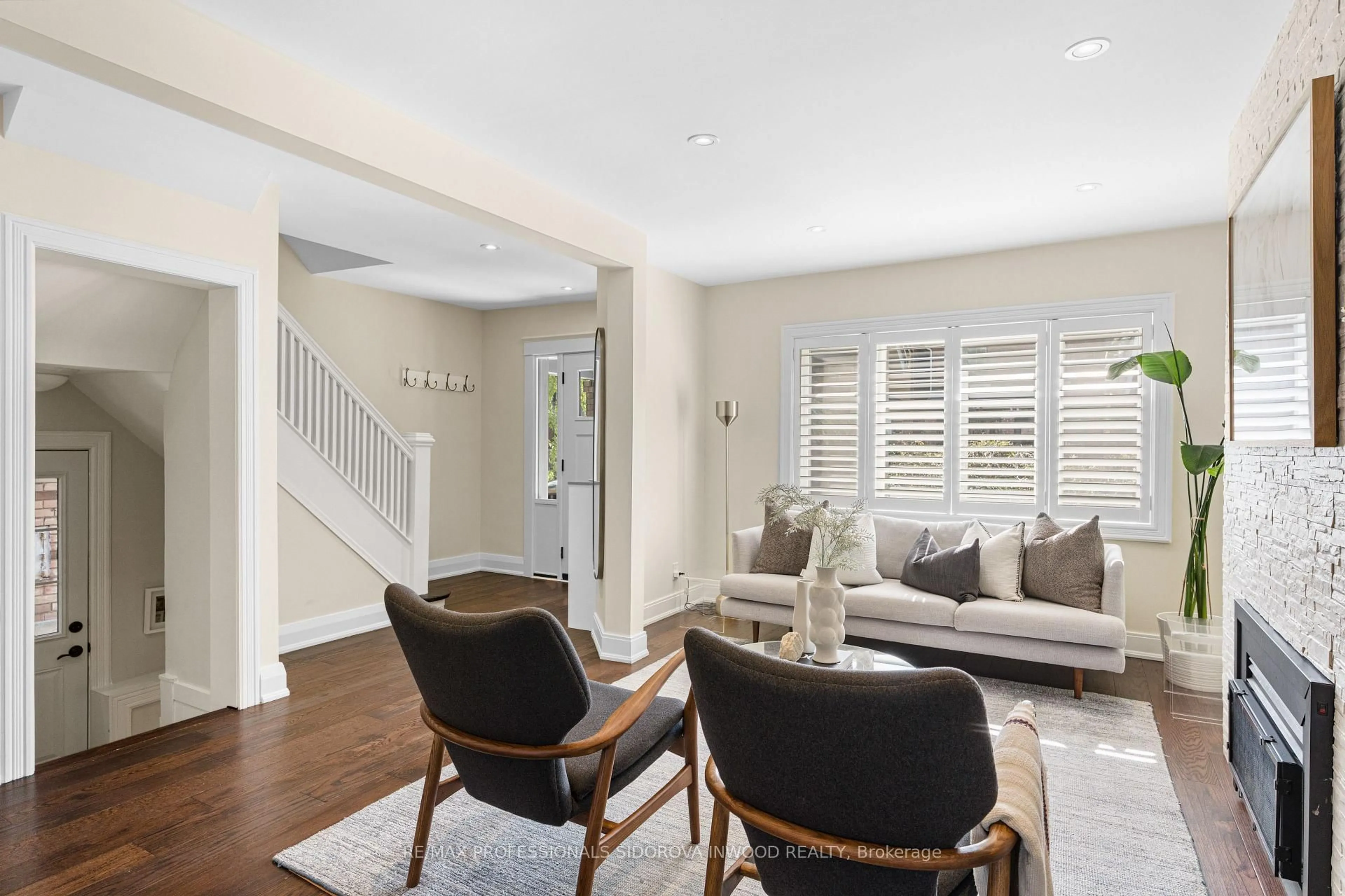 Unknown for 707 Windermere Ave, Toronto Ontario M6S 3M2