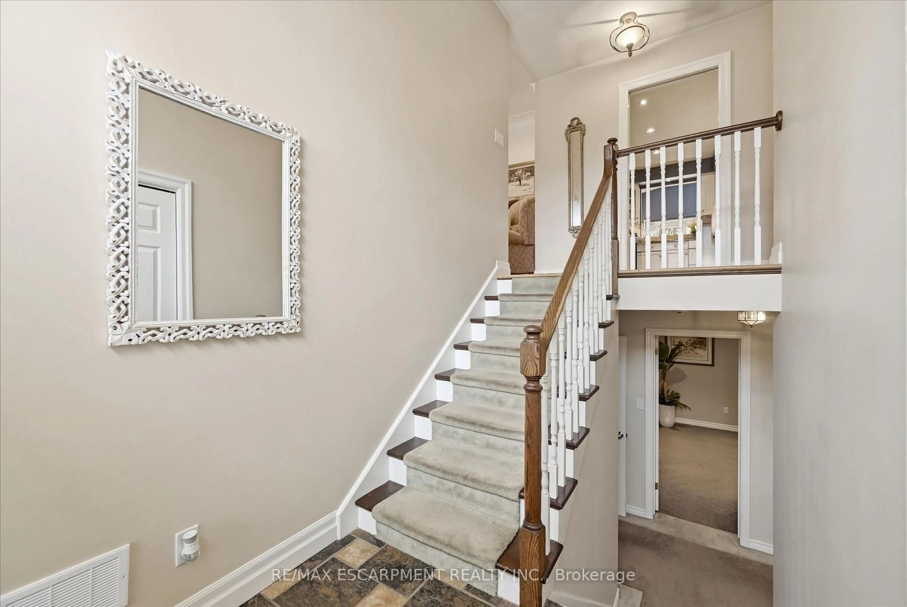 Unknown for 285 Glen Afton Dr, Burlington Ontario L7L 1G8