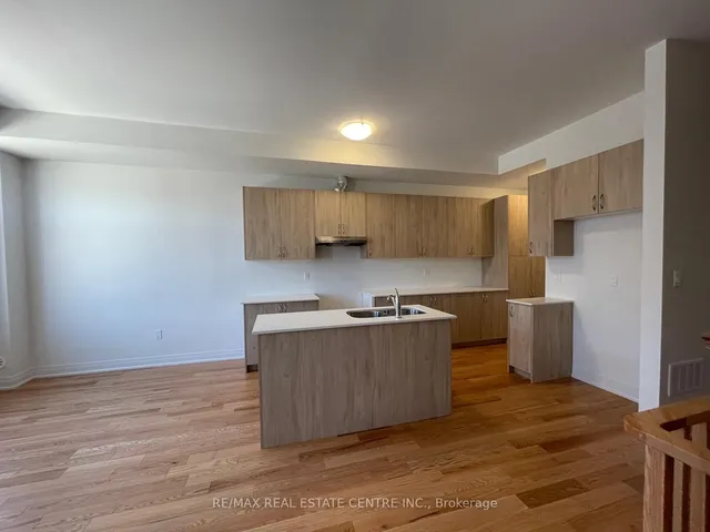 86 Salina St, Mississauga 4
