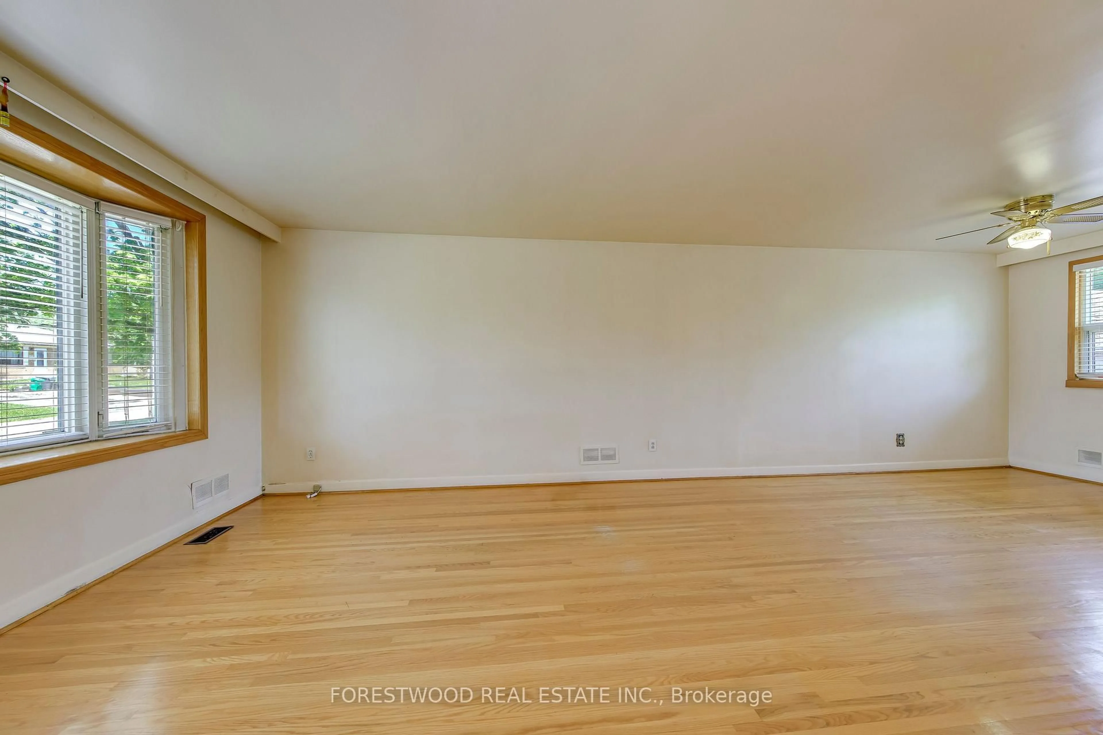 Unknown for 3477 Capricorn Cres, Mississauga Ontario L4T 1S5