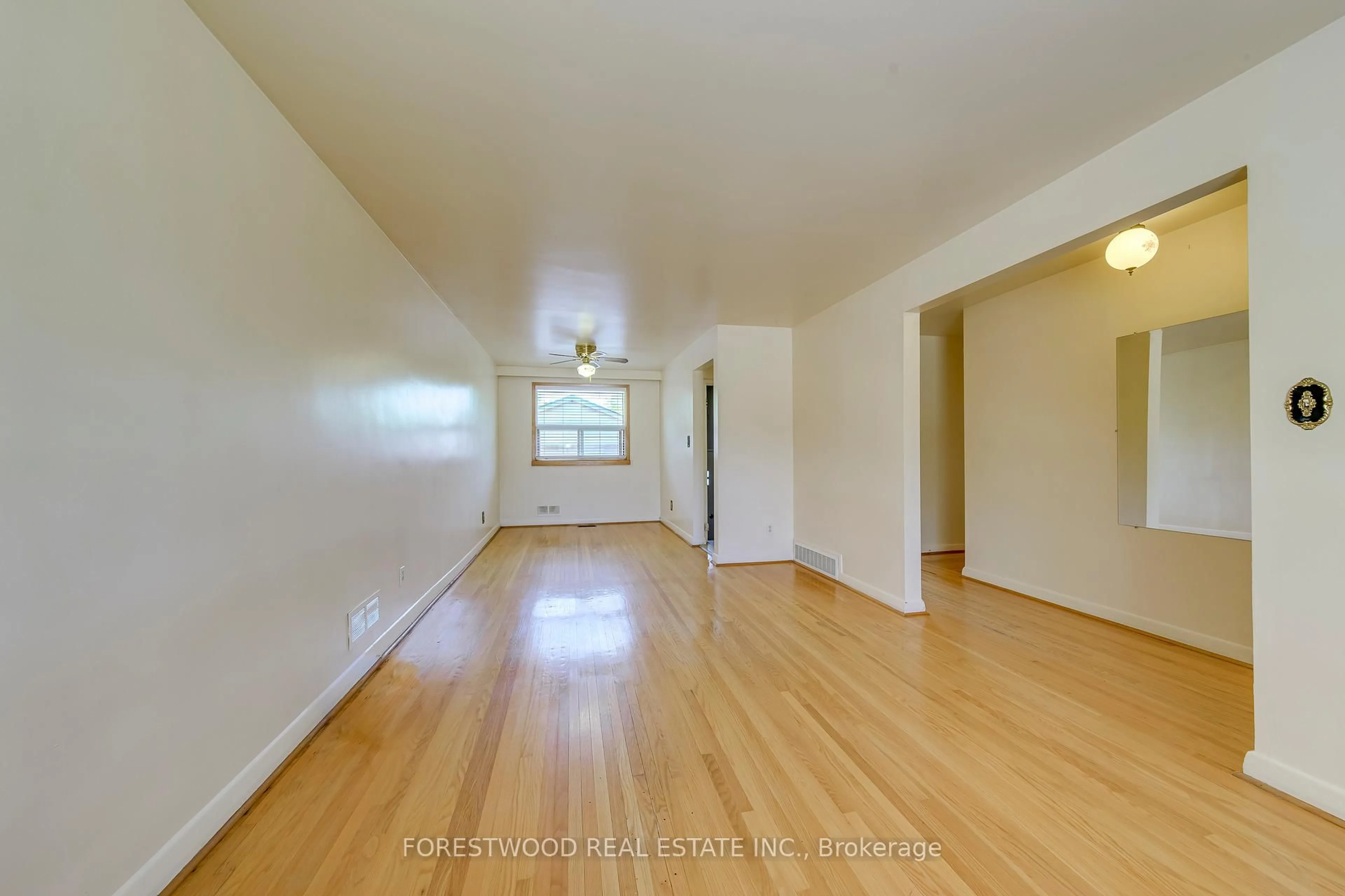 Unknown for 3477 Capricorn Cres, Mississauga Ontario L4T 1S5