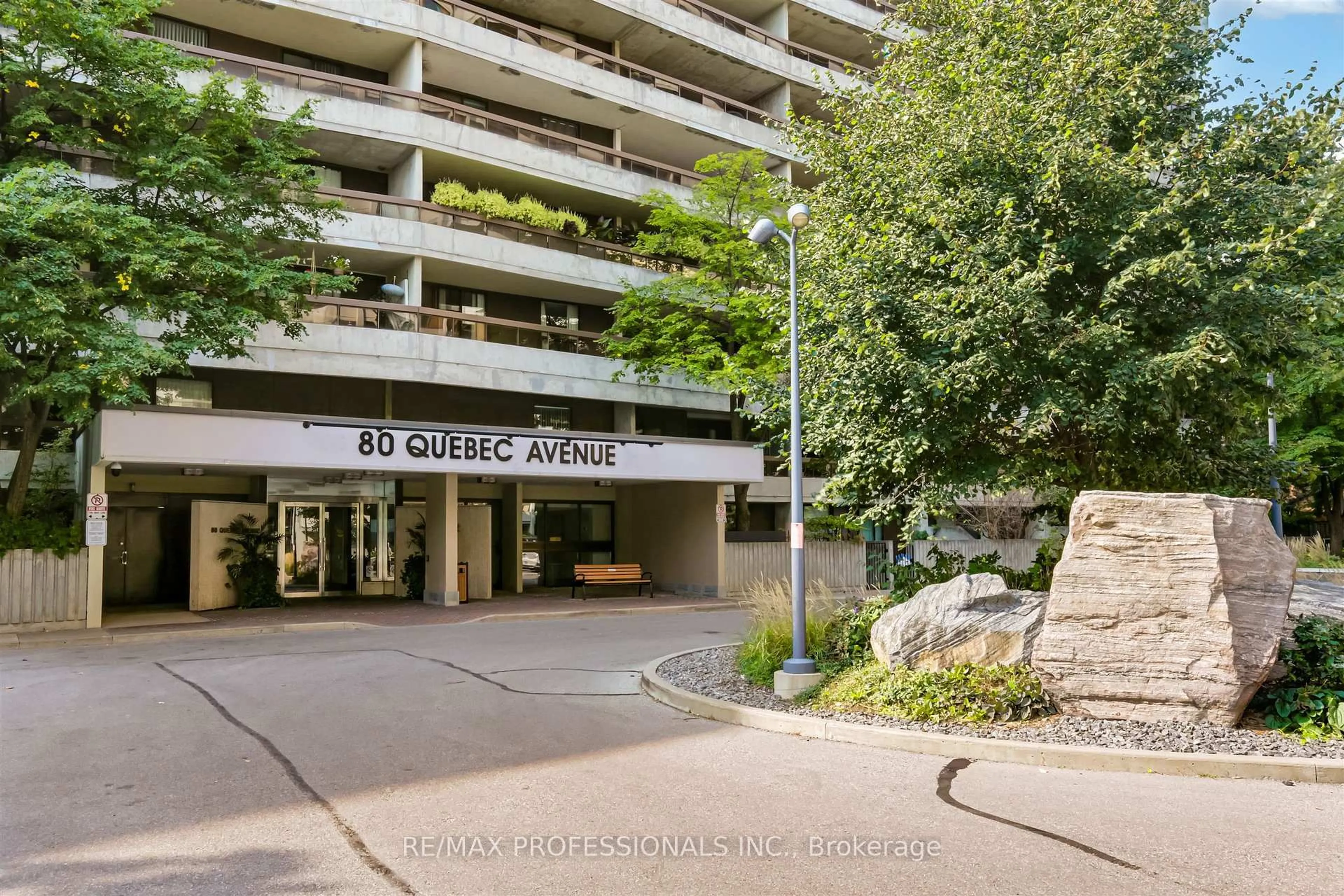 Unknown for 80 Quebec Ave #122, Toronto Ontario M6P 4B7