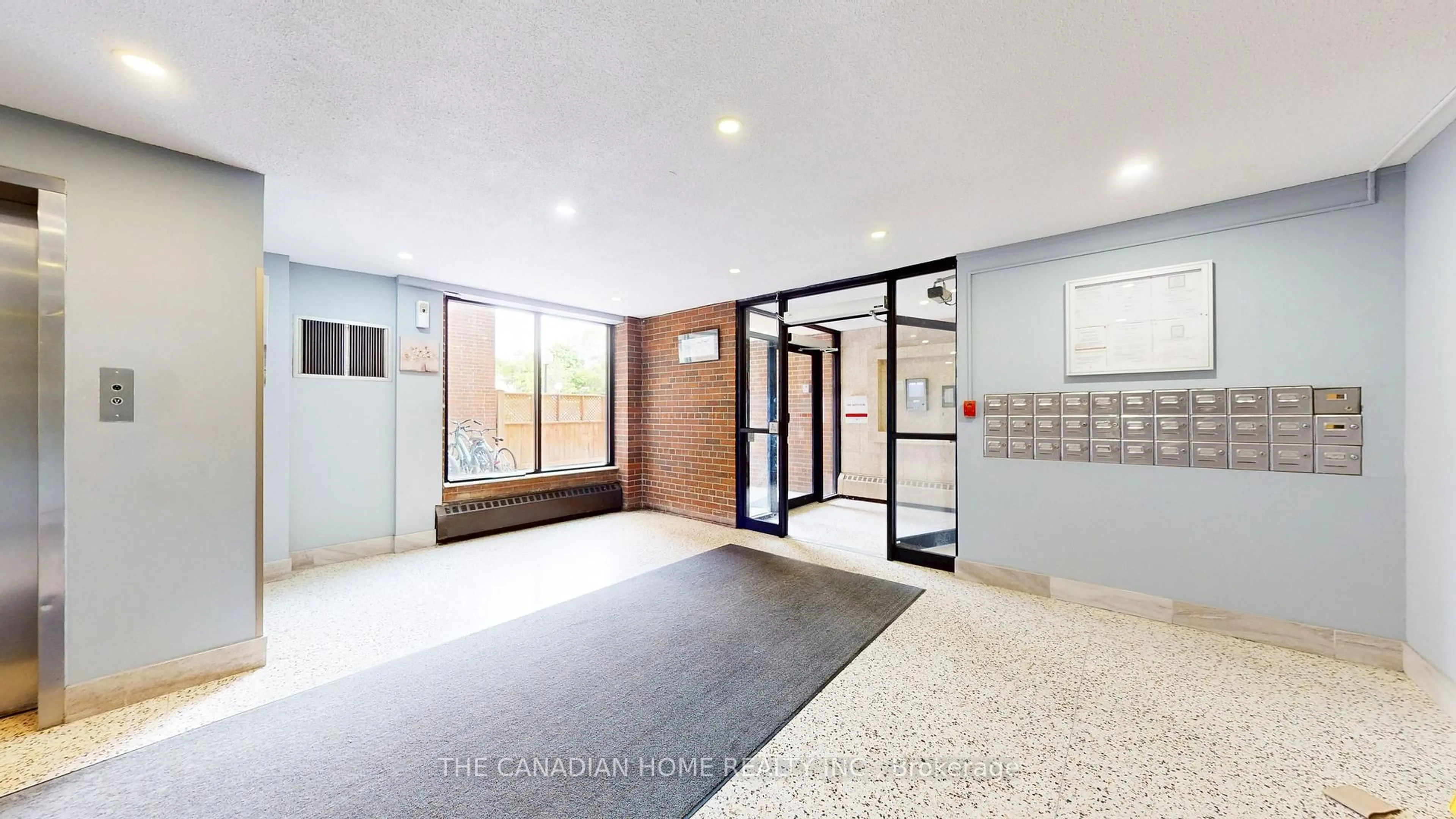 Unknown for 1055 A Forestwood Dr #115, Mississauga Ontario L5C 2T8