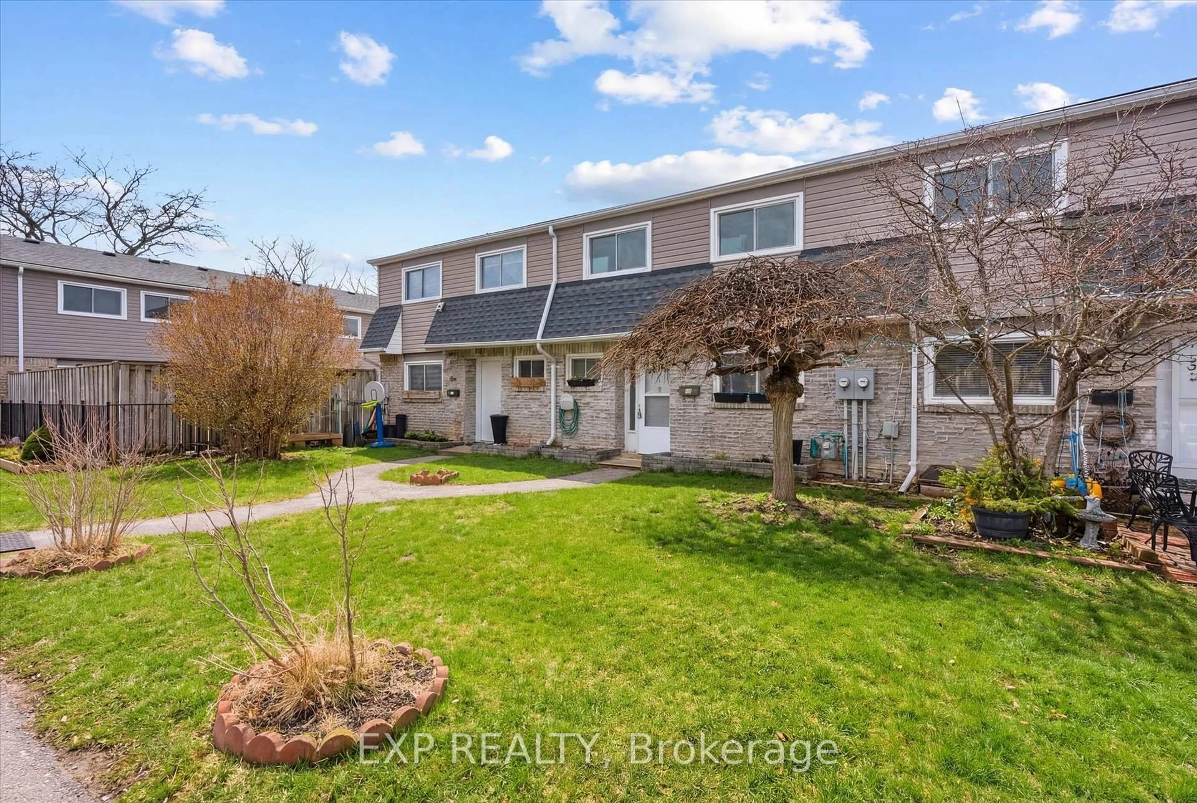 Unknown for 2050 Upper Middle Rd #31, Burlington Ontario L7P 3R9