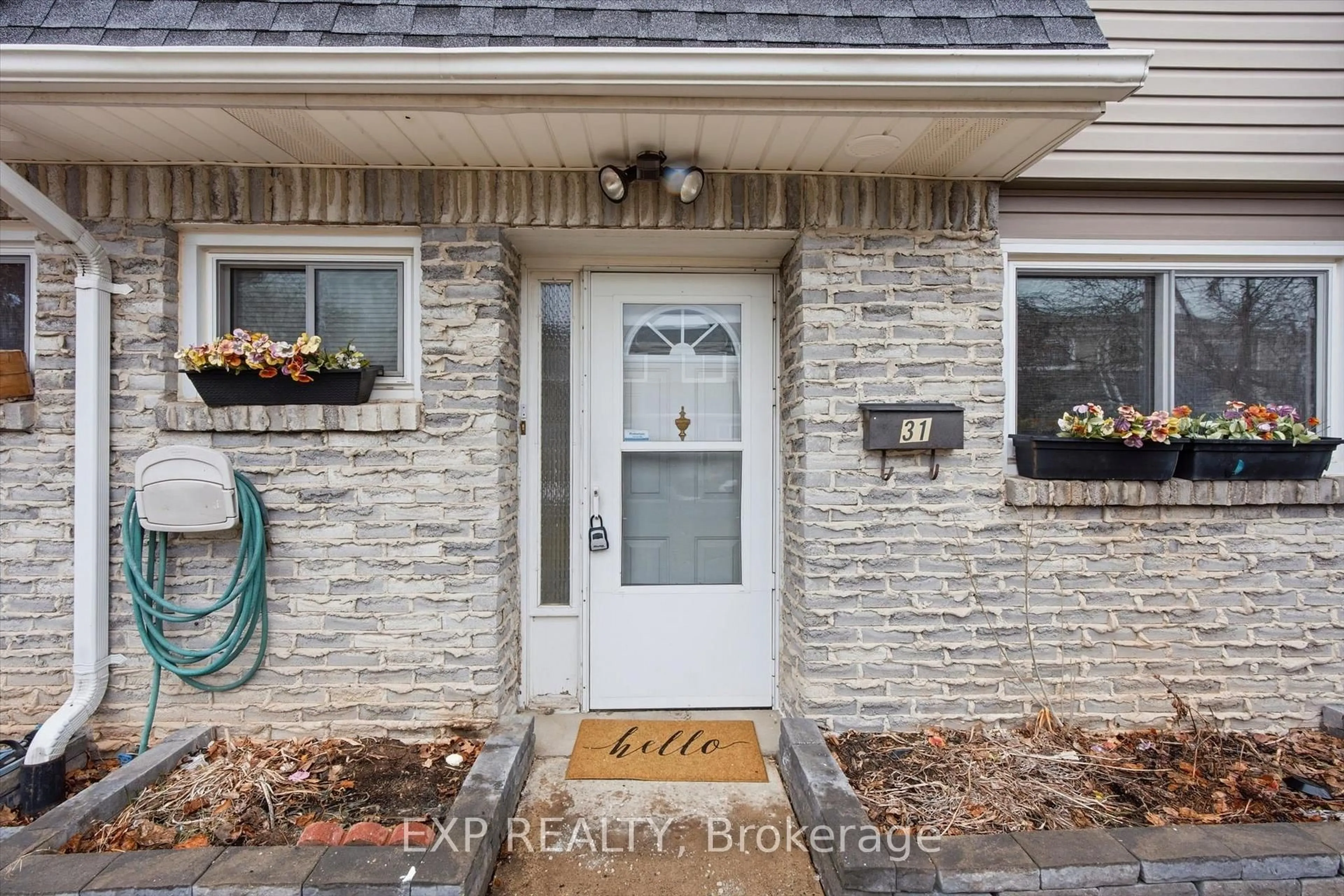 Unknown for 2050 Upper Middle Rd #31, Burlington Ontario L7P 3R9