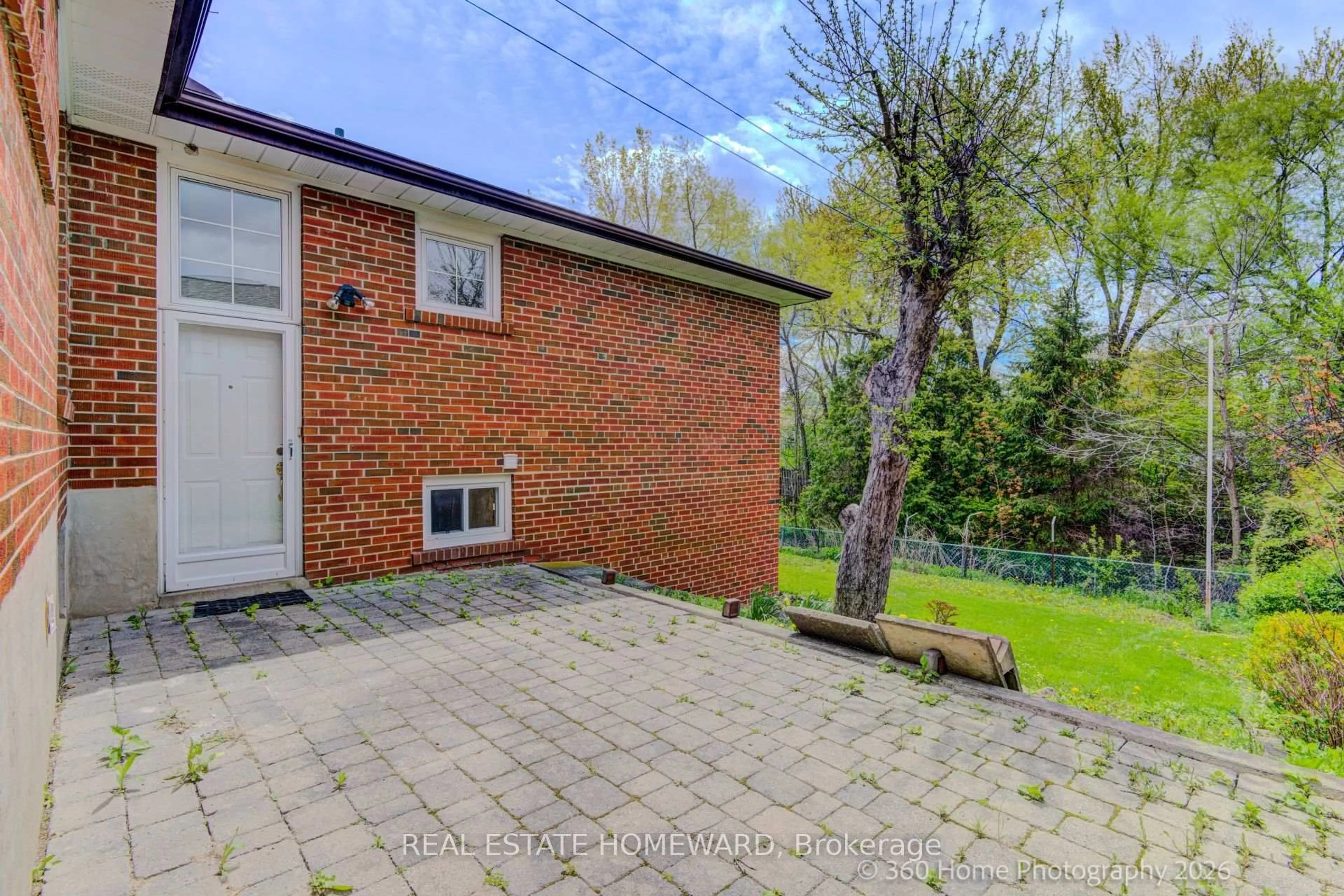 A pic from outside/outdoor area/front of a property/back of a property/a pic from drone, street for 42 Annabelle Dr, Toronto Ontario M9V 3B6