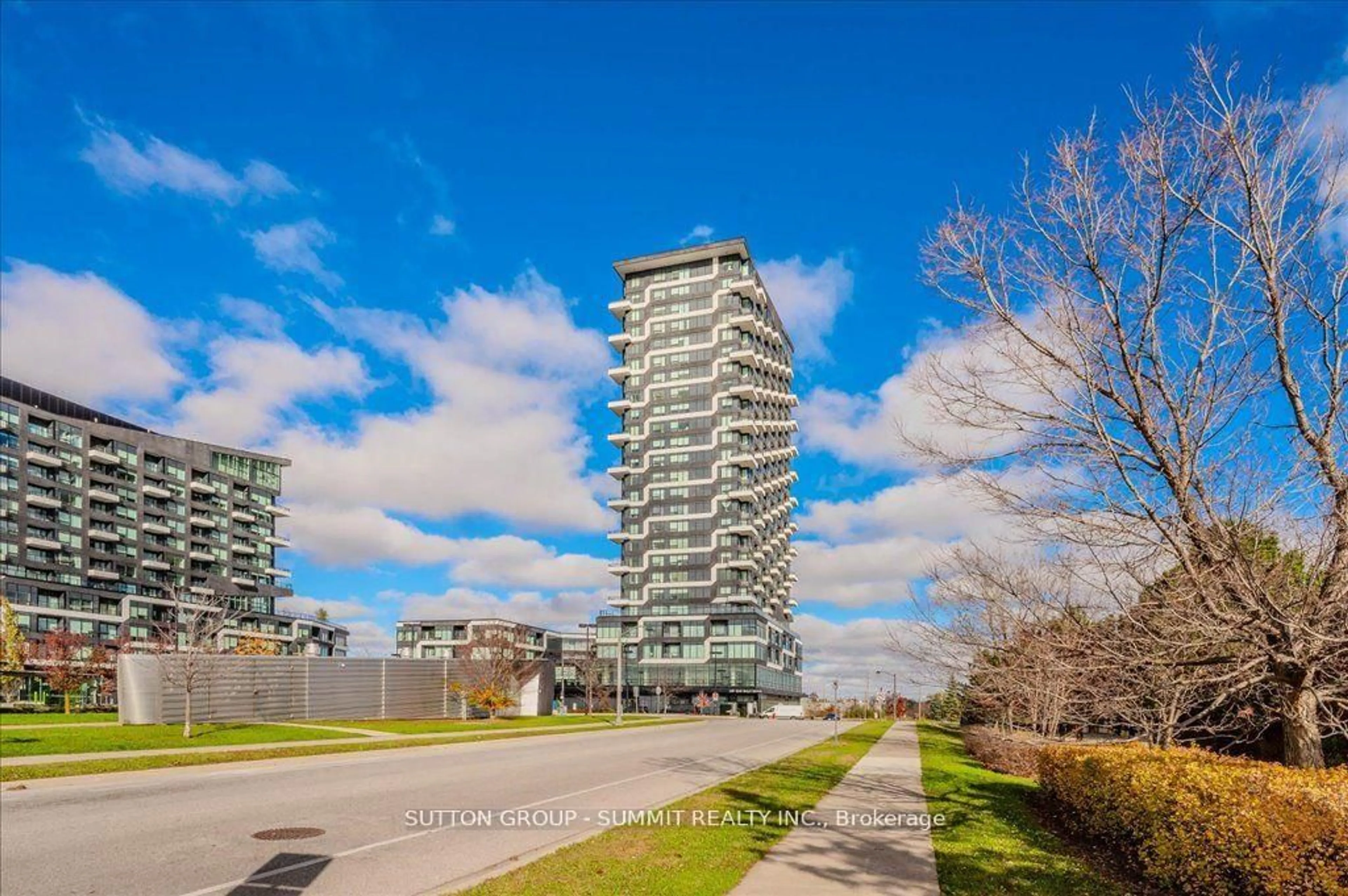 A pic from outside/outdoor area/front of a property/back of a property/a pic from drone, unknown for 297 Oak Walk Dr #802, Oakville Ontario L6H 3R6