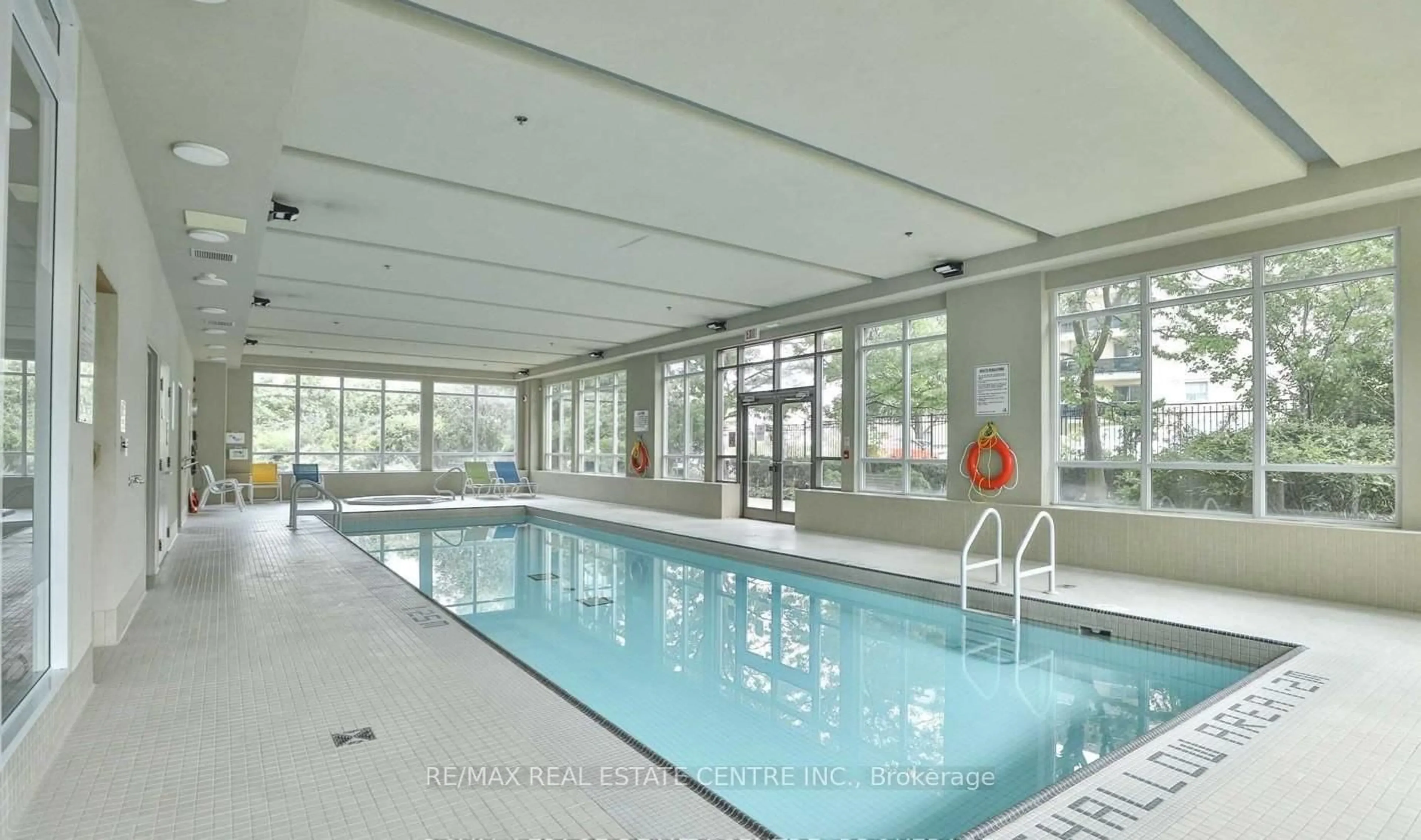 Pool for 3515 Kariya Dr Dr #1705, Mississauga Ontario L5B 0C1
