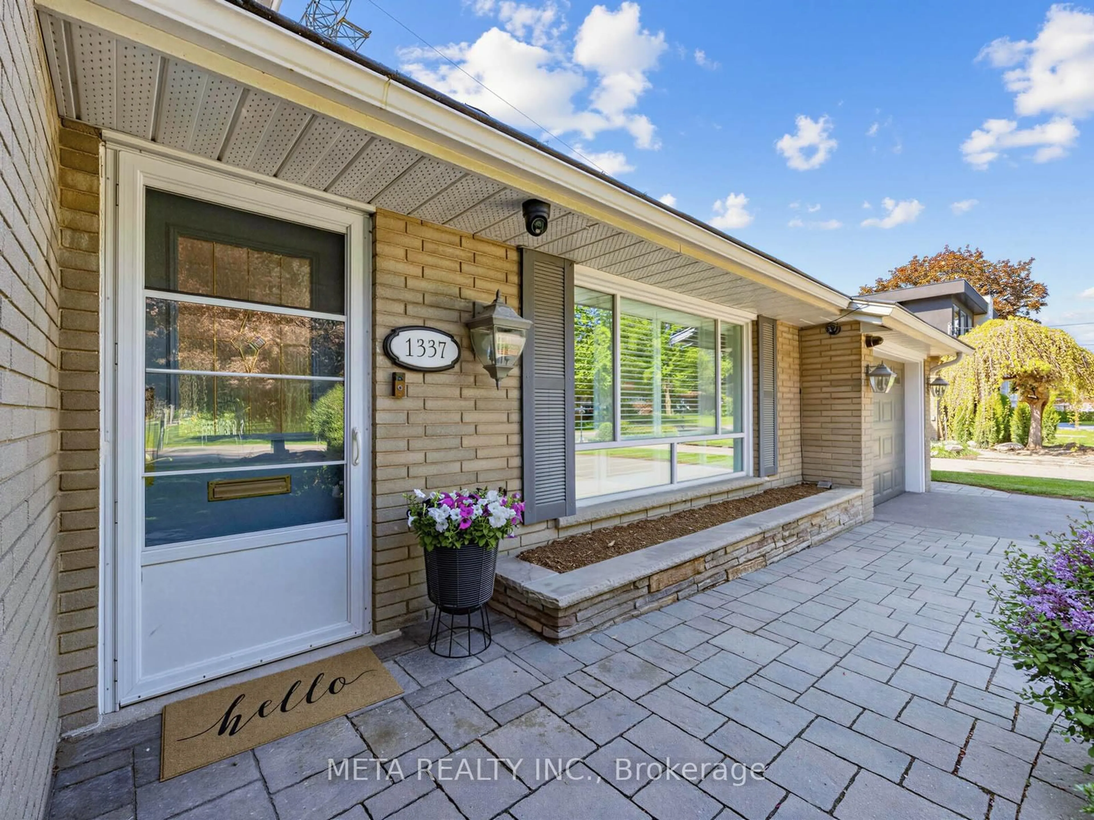 Home with brick exterior material, street for 1337 Melton Dr, Mississauga Ontario L4Y 1L6