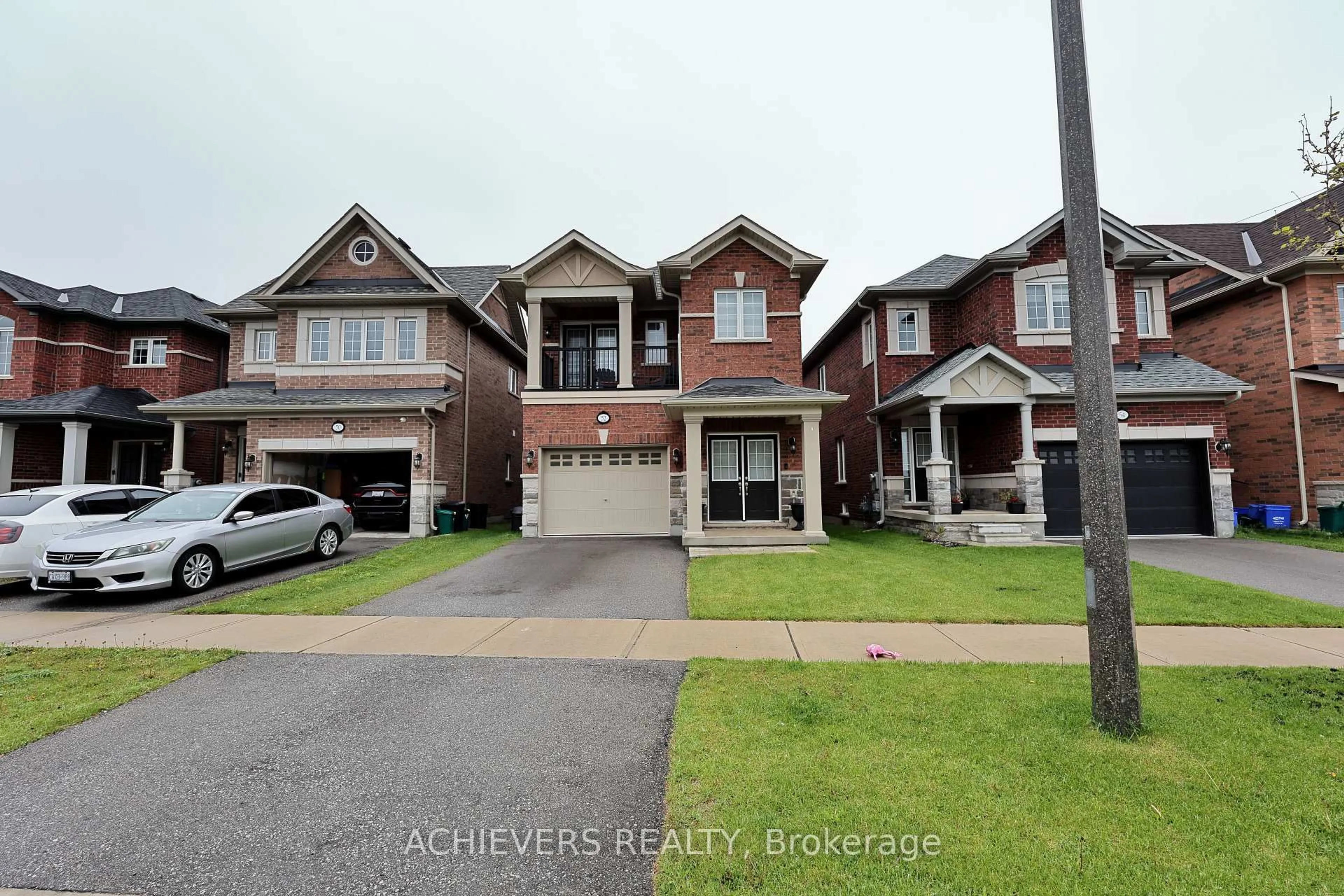 Home with brick exterior material, street for 52 Branigan Cres, Halton Hills Ontario L7G 0N1
