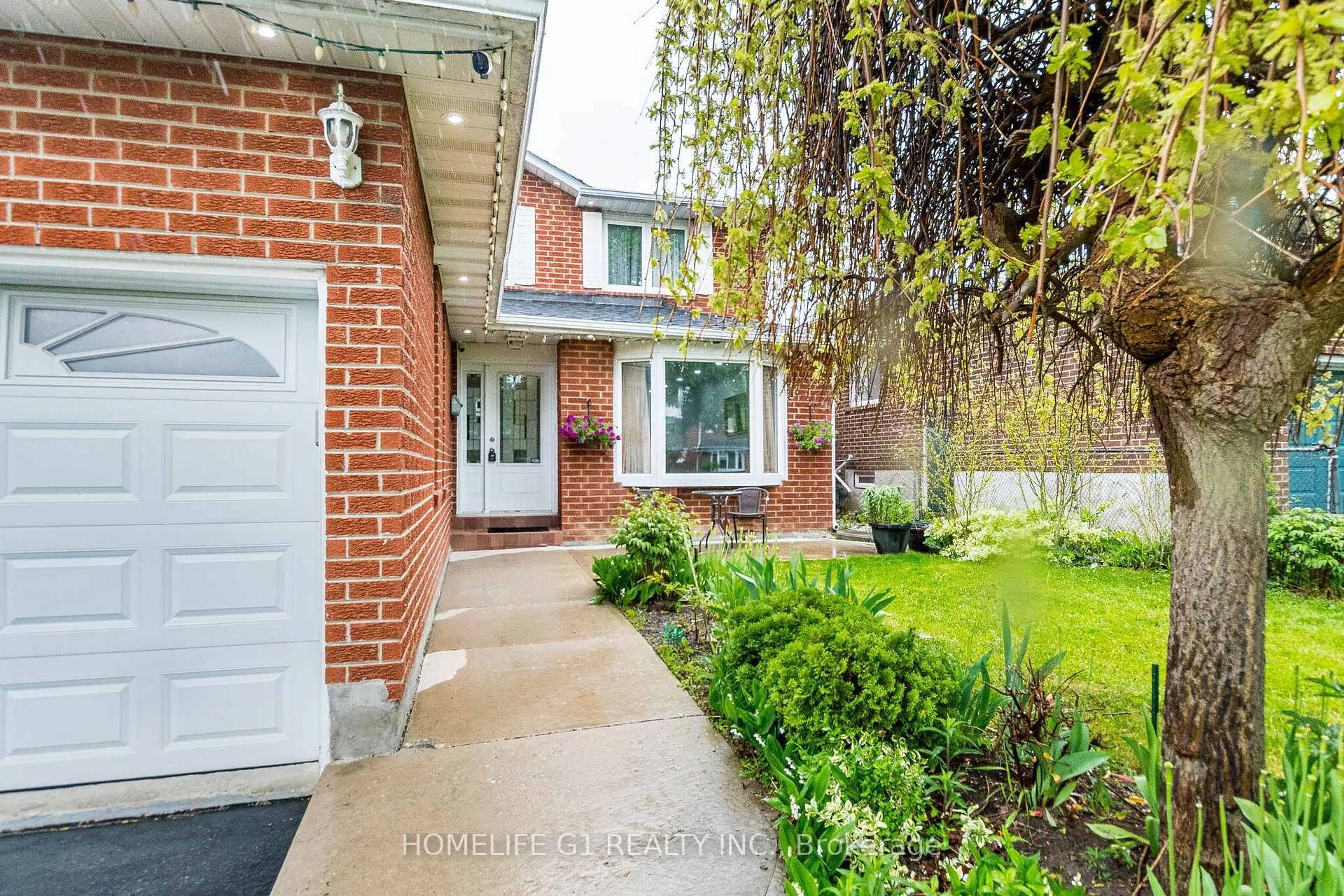 Home with brick exterior material, street for 92 Reynier Dr, Brampton Ontario L6Z 1M1