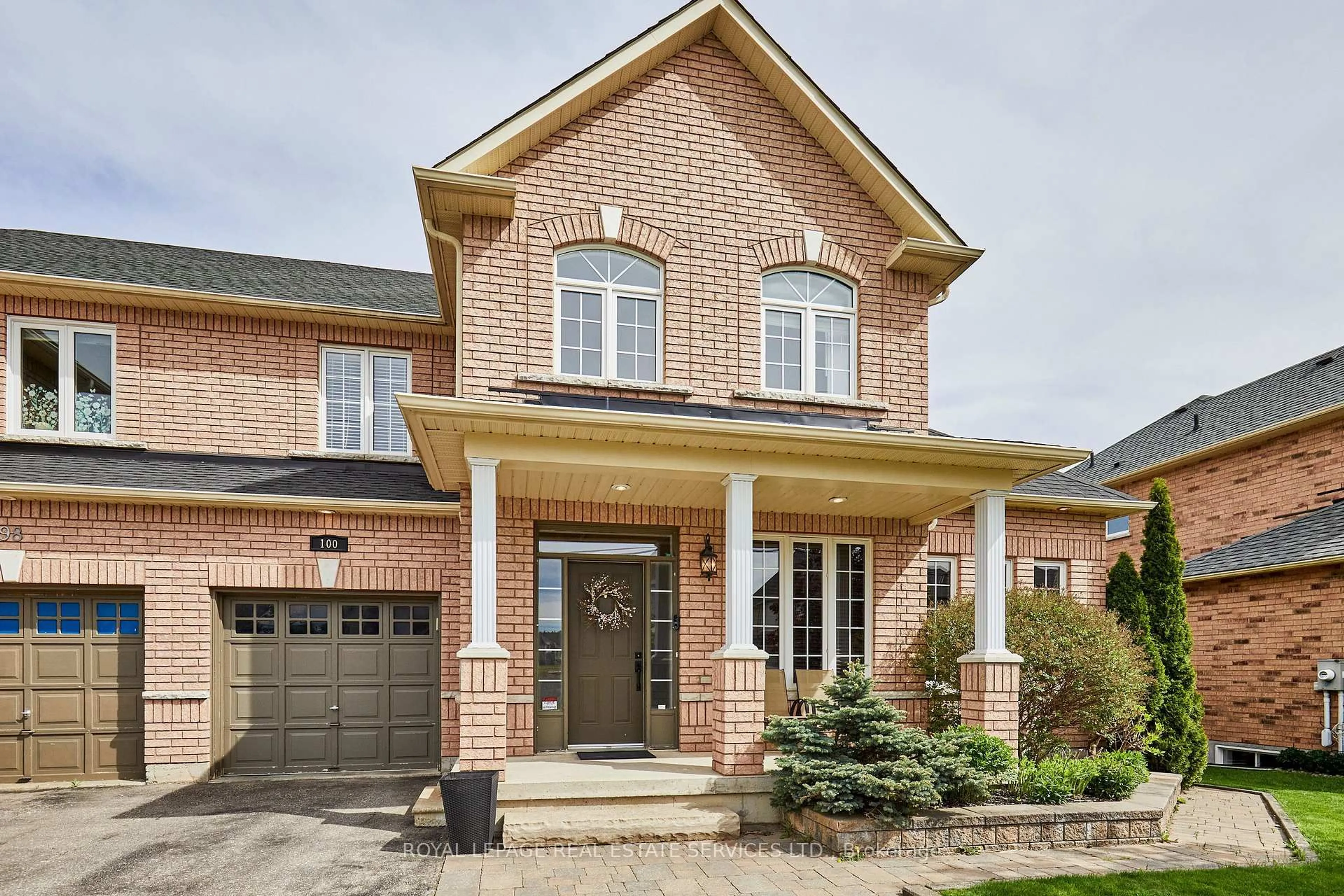 Home with brick exterior material, street for 100 Walker Rd, Caledon Ontario L7C 3M4