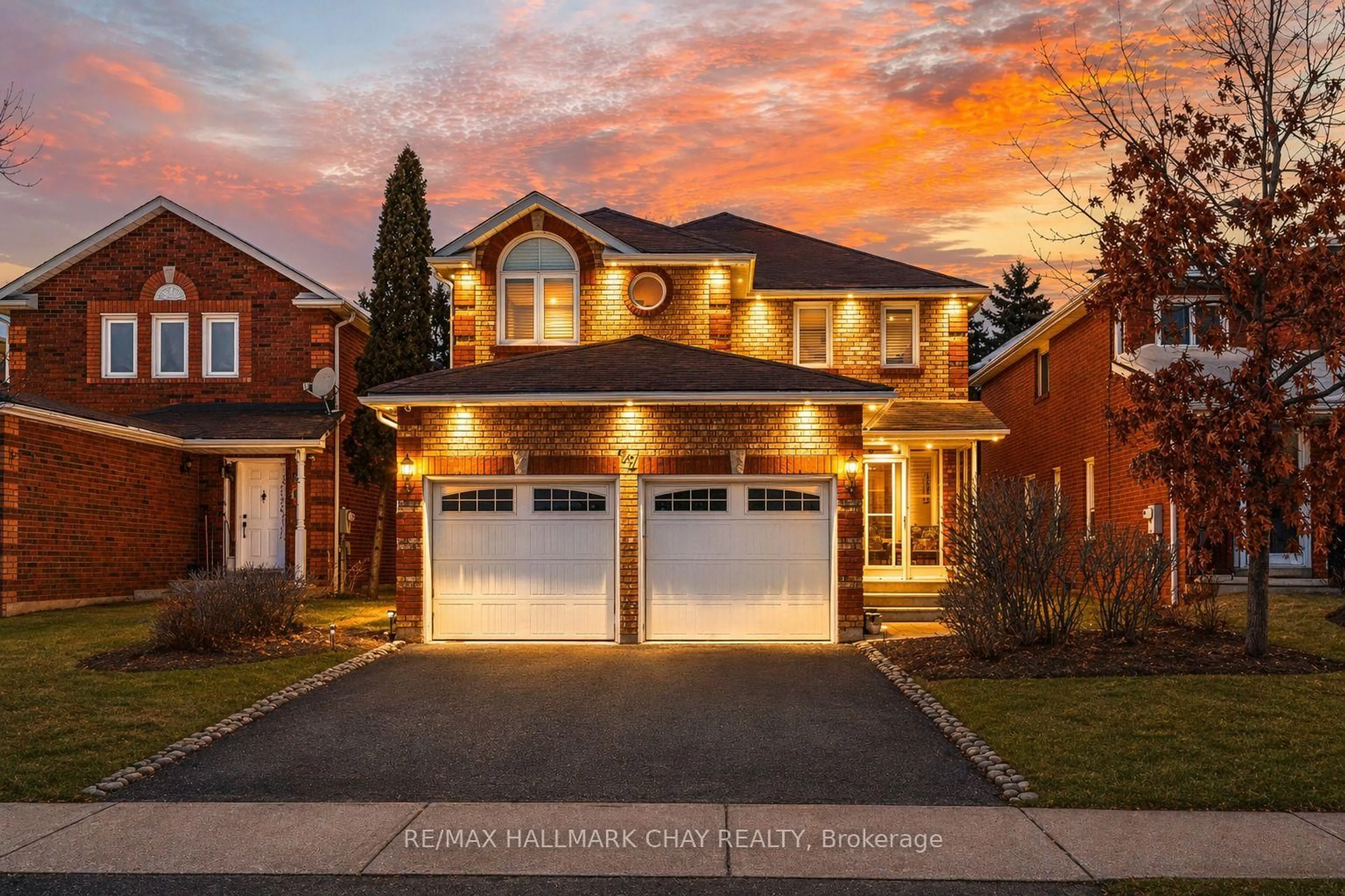 Home with brick exterior material, street for 72 Ravenscliffe Crt, Brampton Ontario L6X 4N9