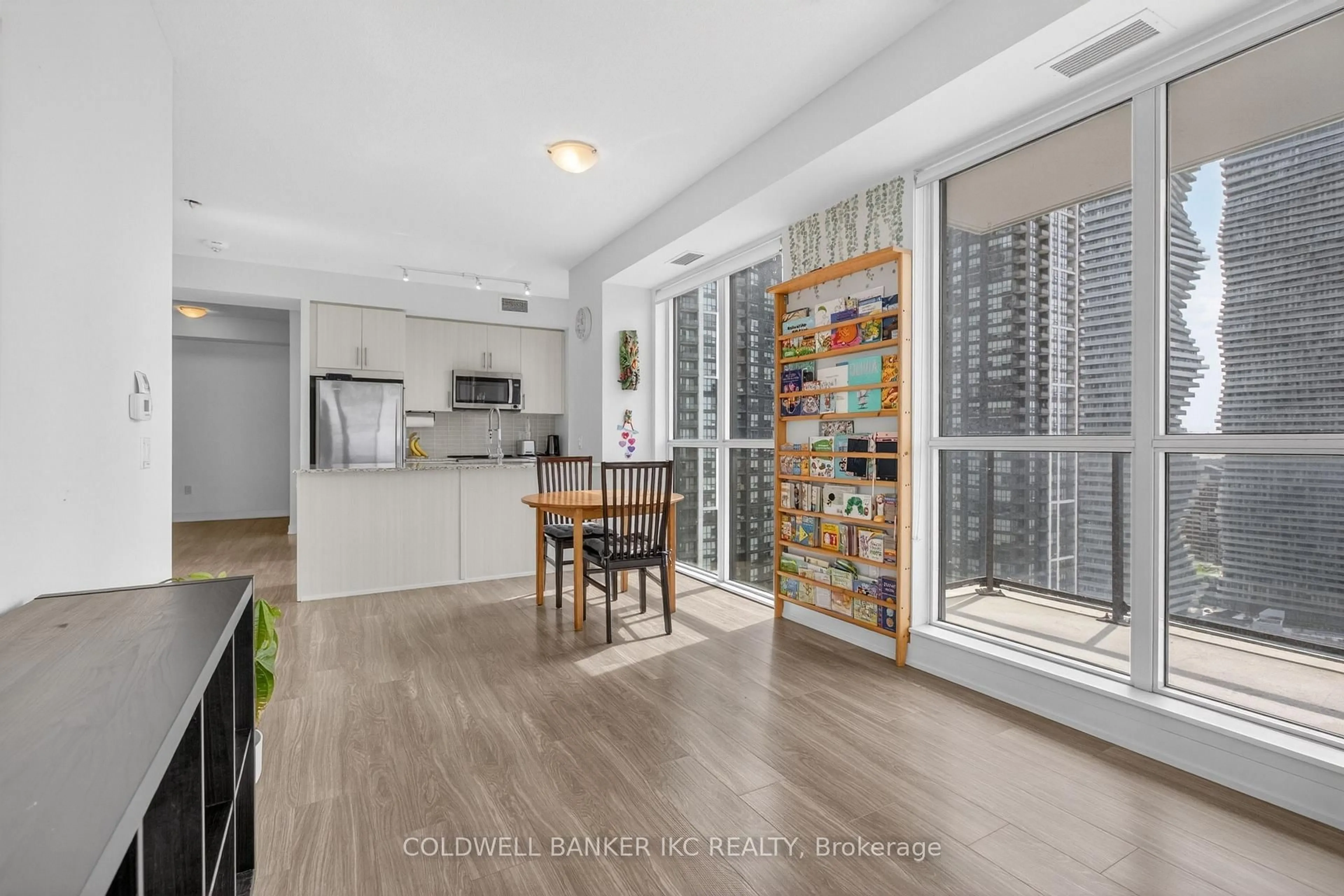 Open concept kitchen, unknown for 4055 Parkside Village Dr #2720, Mississauga Ontario L5B 0K8