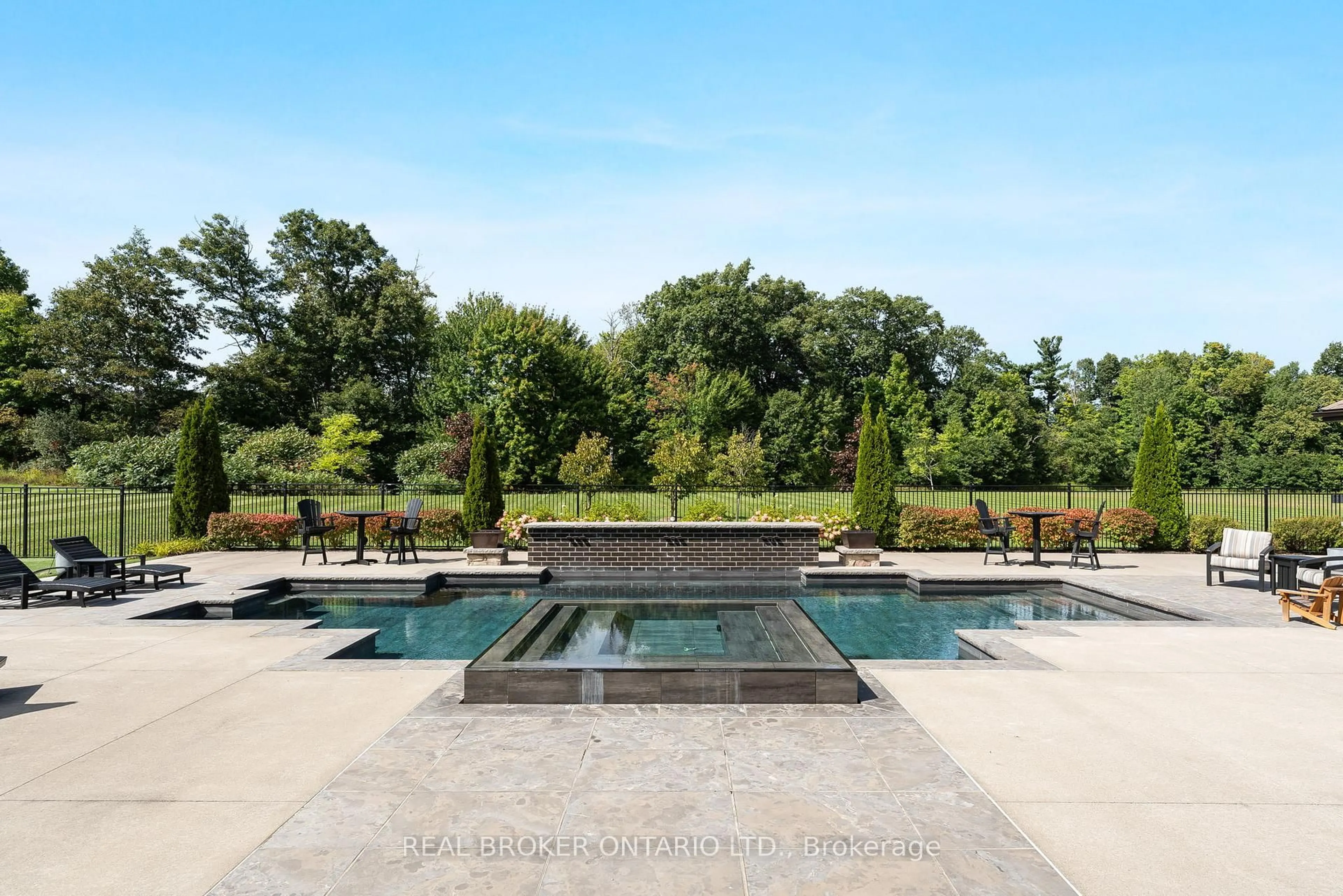 Pool for 26 Autumn Circ, Halton Hills Ontario L0P 1H0