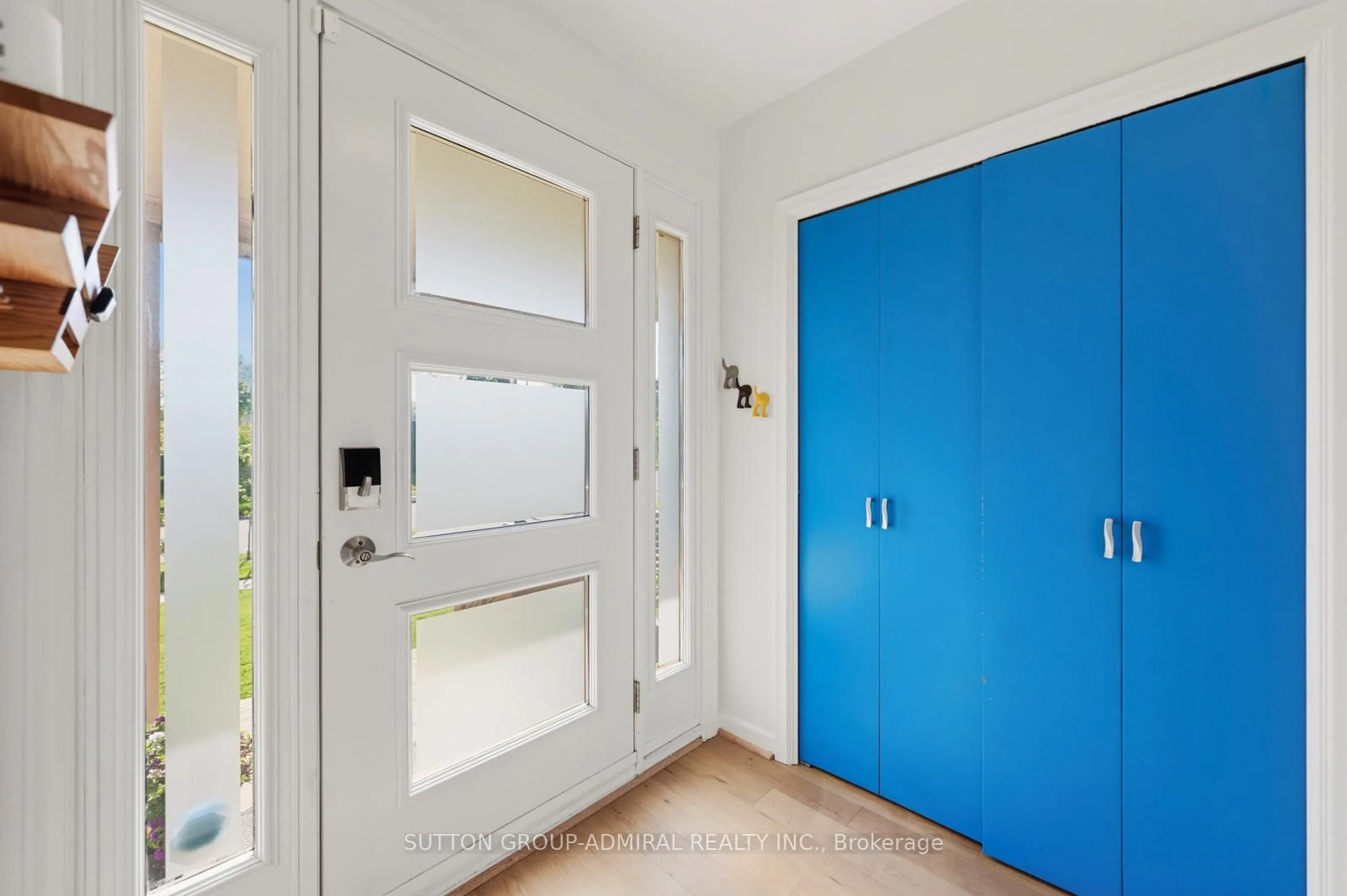 Indoor entryway for 23 Groverdale Rd, Toronto Ontario M9C 3M7
