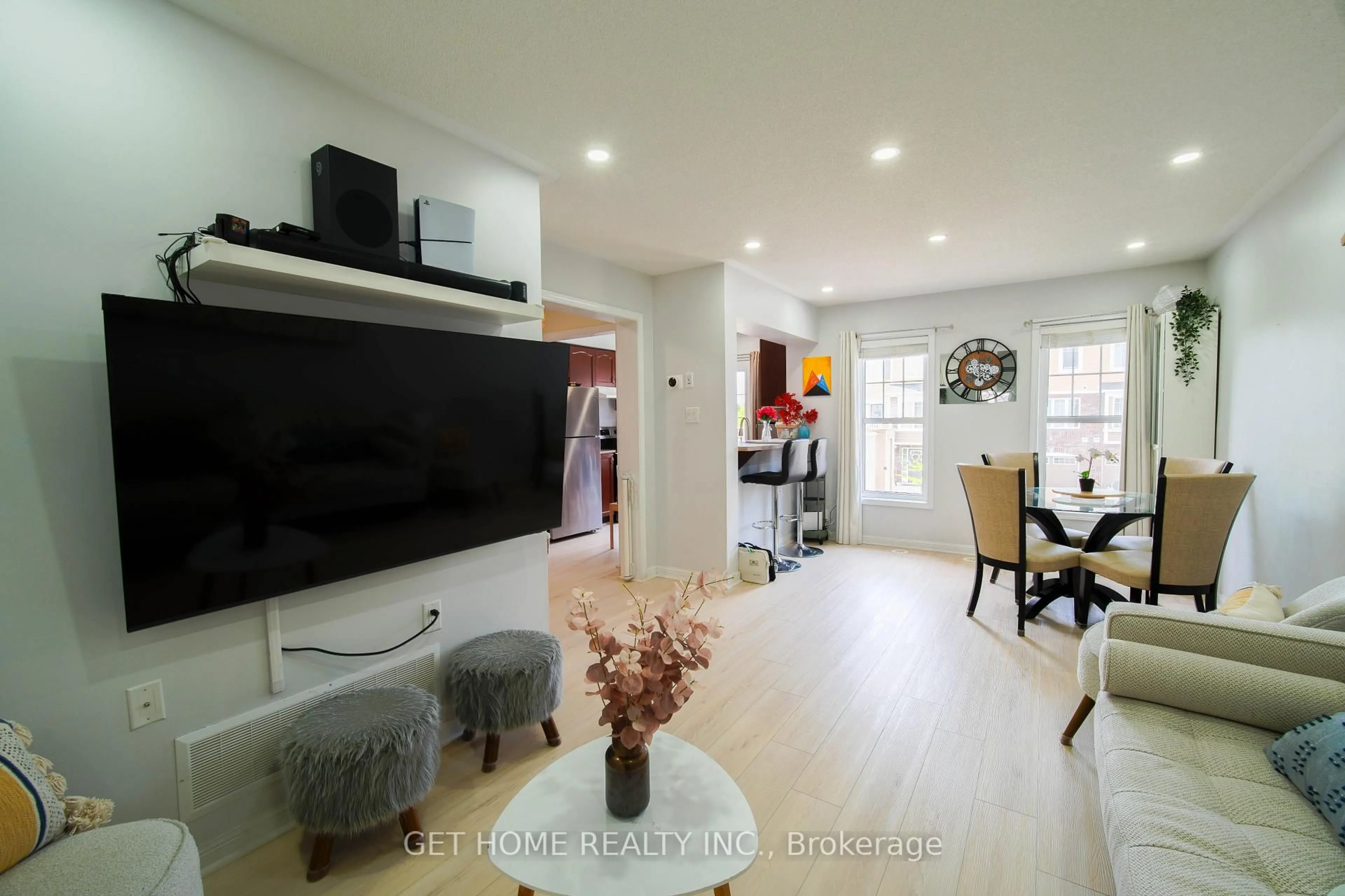 Home theater for 38 Suitor Crt, Milton Ontario L9T 8S1