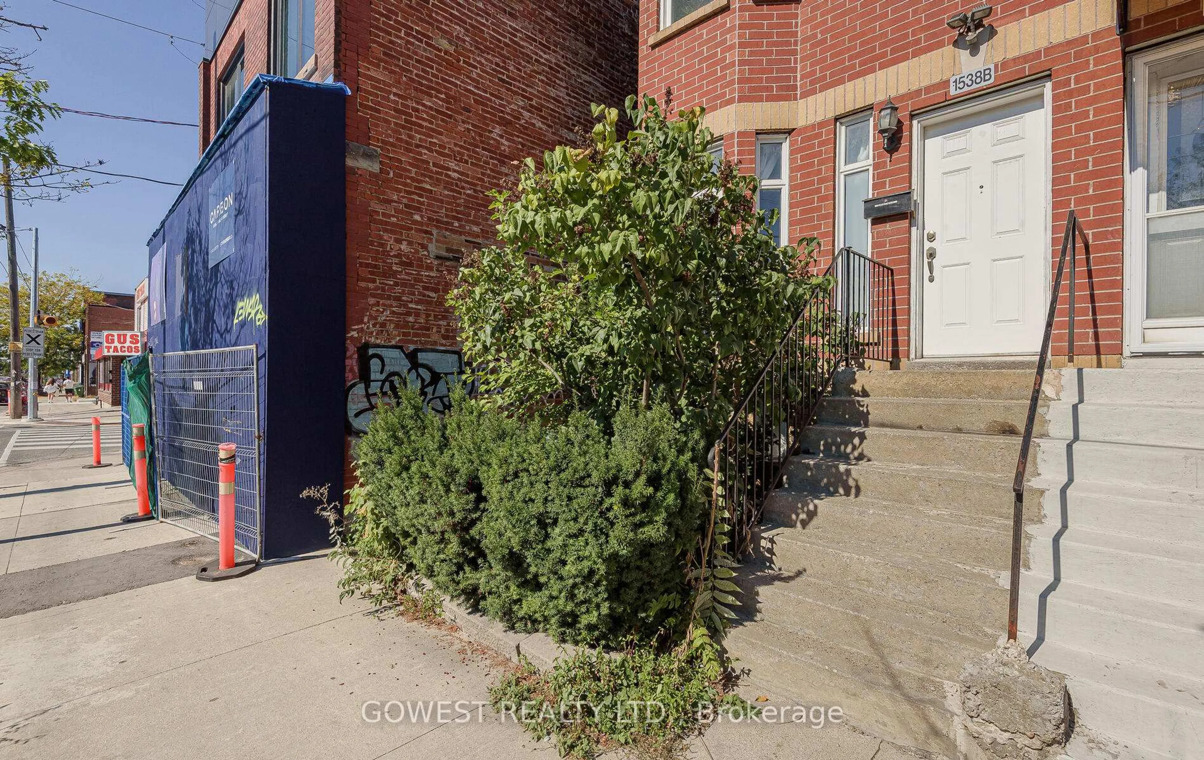 A pic from outside/outdoor area/front of a property/back of a property/a pic from drone, street for 1538 Dupont St #B, Toronto Ontario M6P 4G7