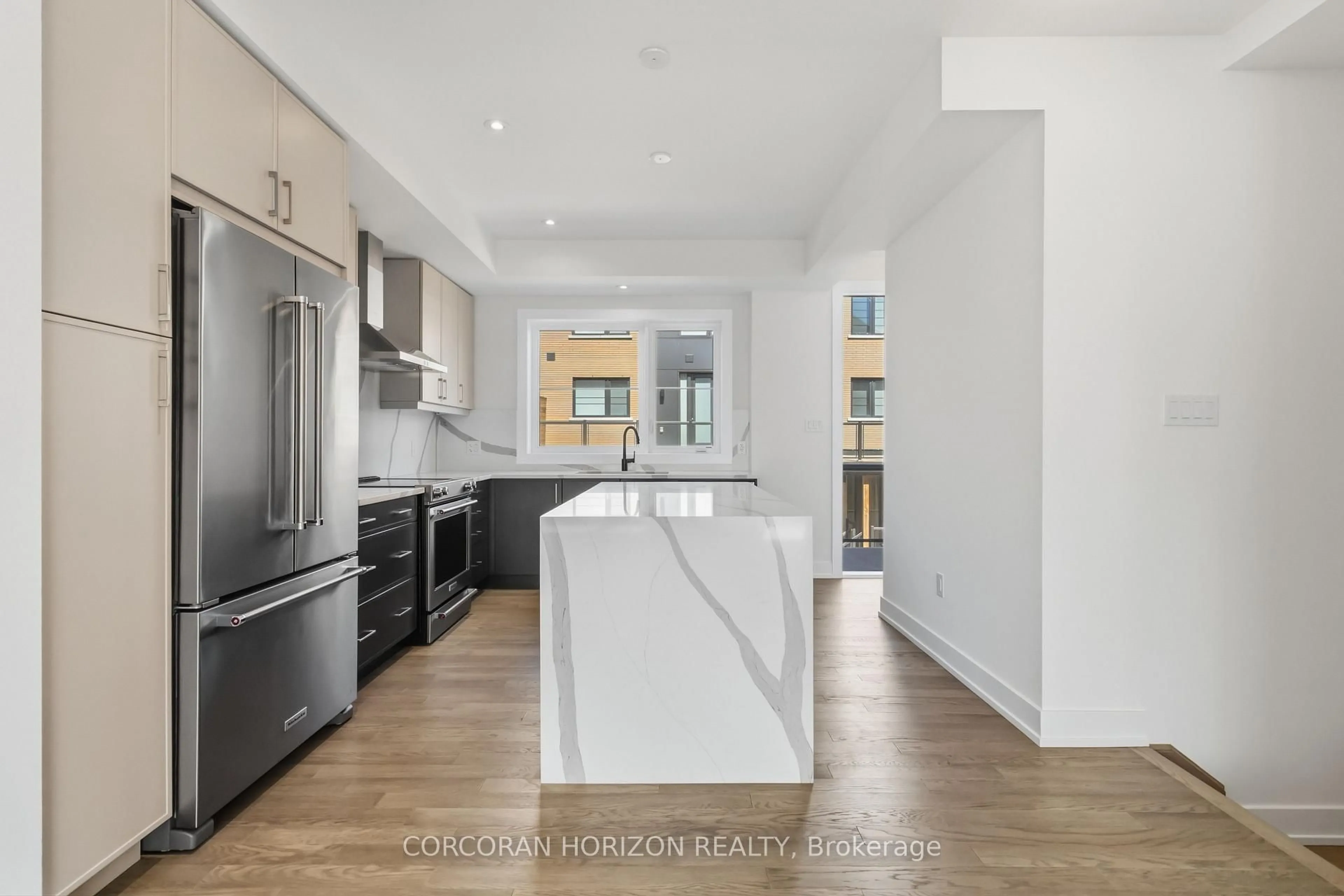 Open concept kitchen, unknown for 2273 Turnberry Rd #38, Burlington Ontario L7M 2B2