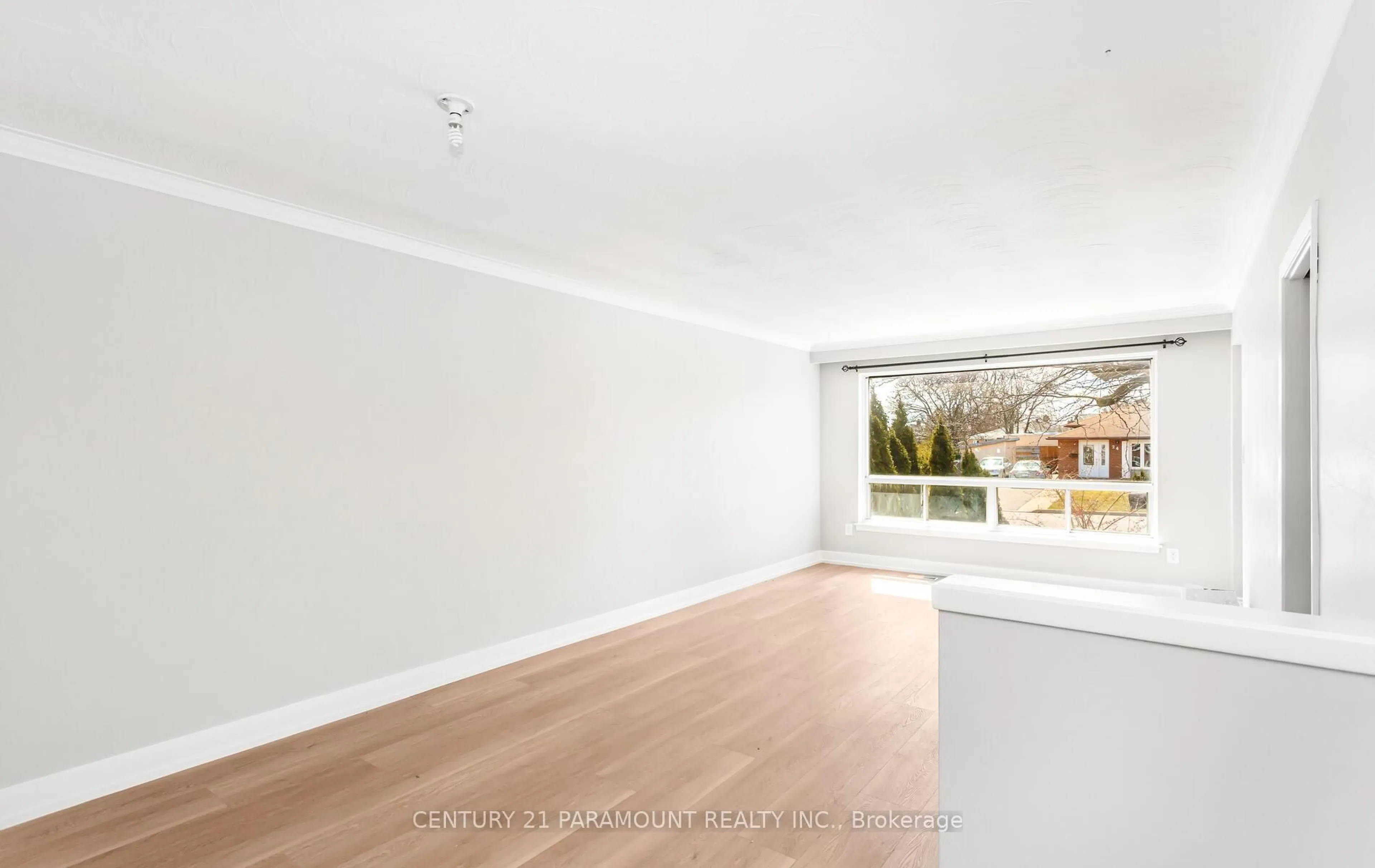 A pic of a room for 39 Aloma Cres, Brampton Ontario L6T 2N8