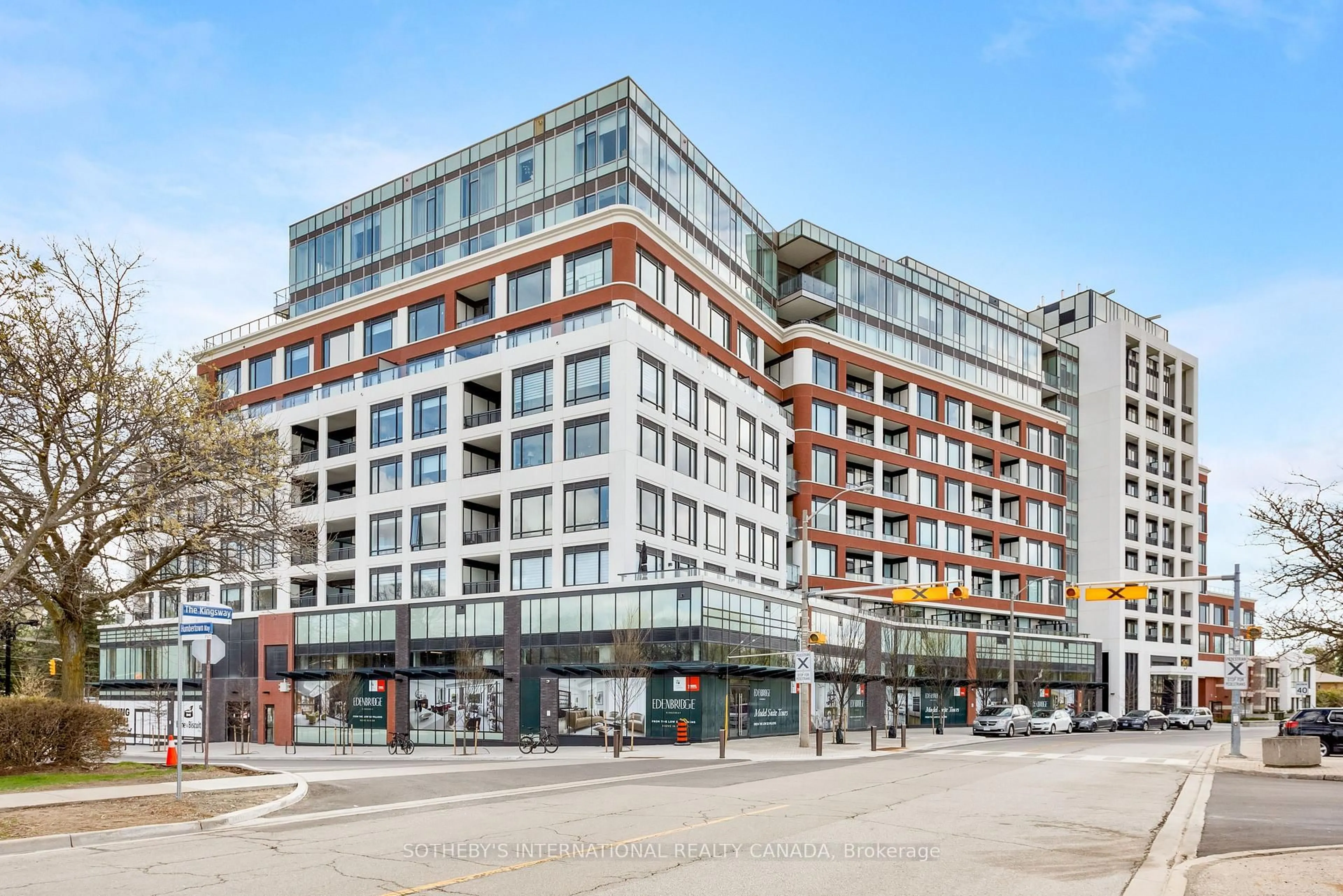 Patio, building for 259 The Kingsway #609, Toronto Ontario M9A 3T7