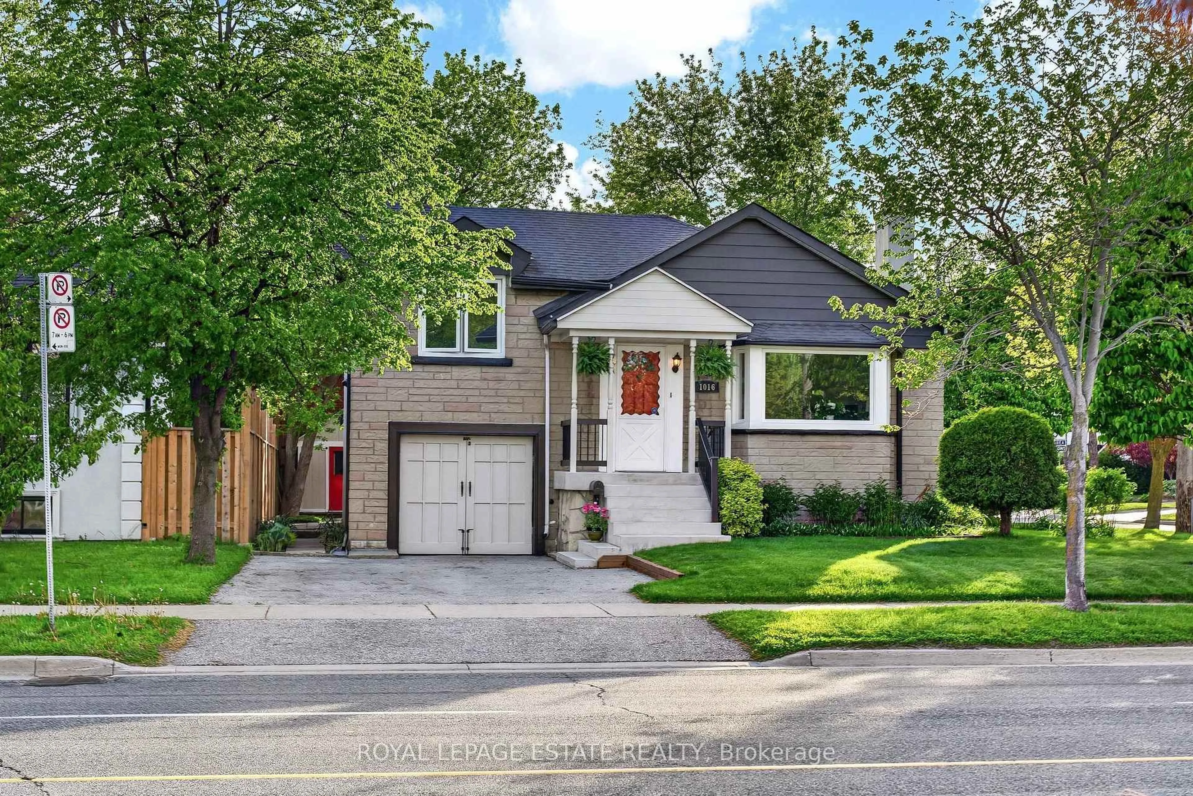 Home with brick exterior material, street for 1016 Kipling Ave, Toronto Ontario M9B 3L4